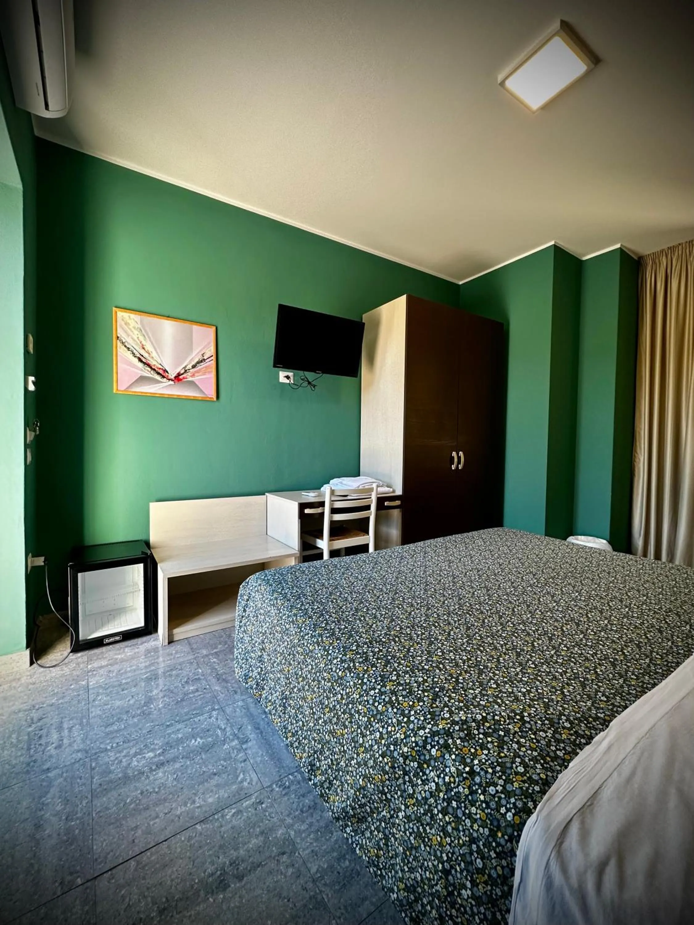 TV and multimedia, Bed in Albergo Italia