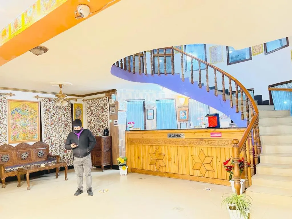 Lobby or reception in Hotel Centre Point