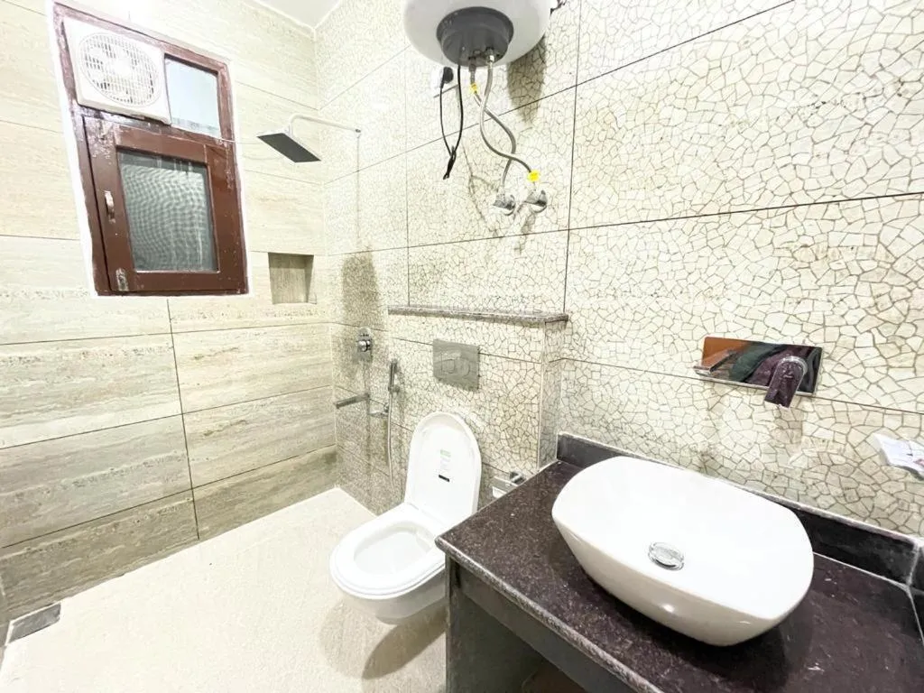 Bathroom in Hotel Centre Point