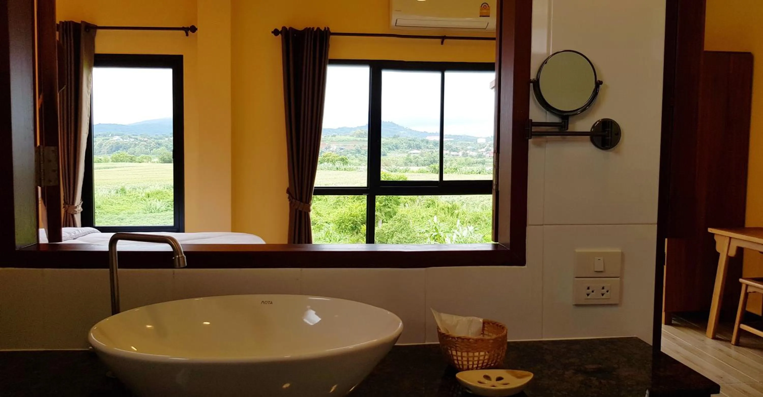 Bathroom in Baan Sakuna Hotel