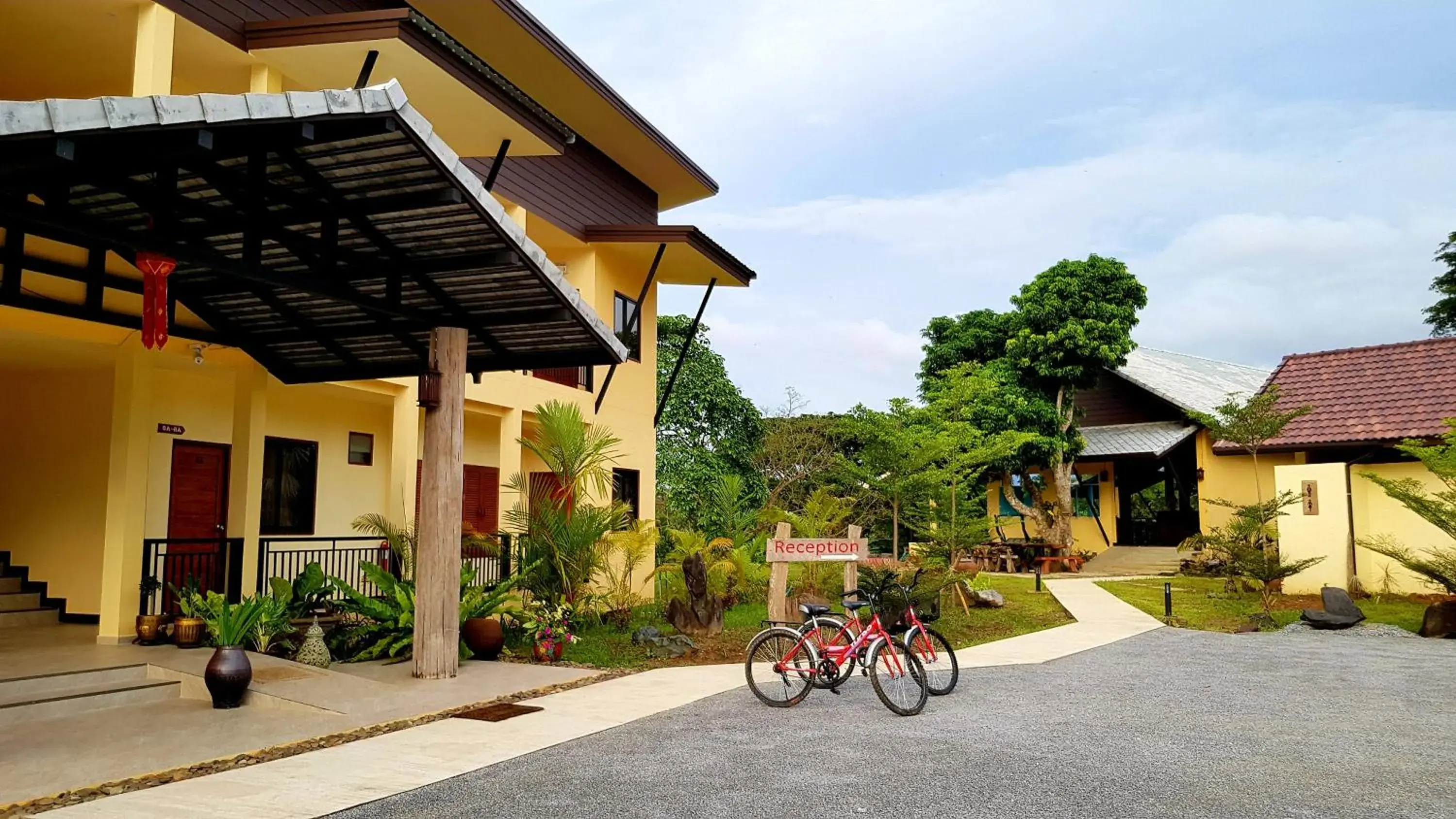 Property building in Baan Sakuna Hotel Property building in Baan Sakuna Hotel