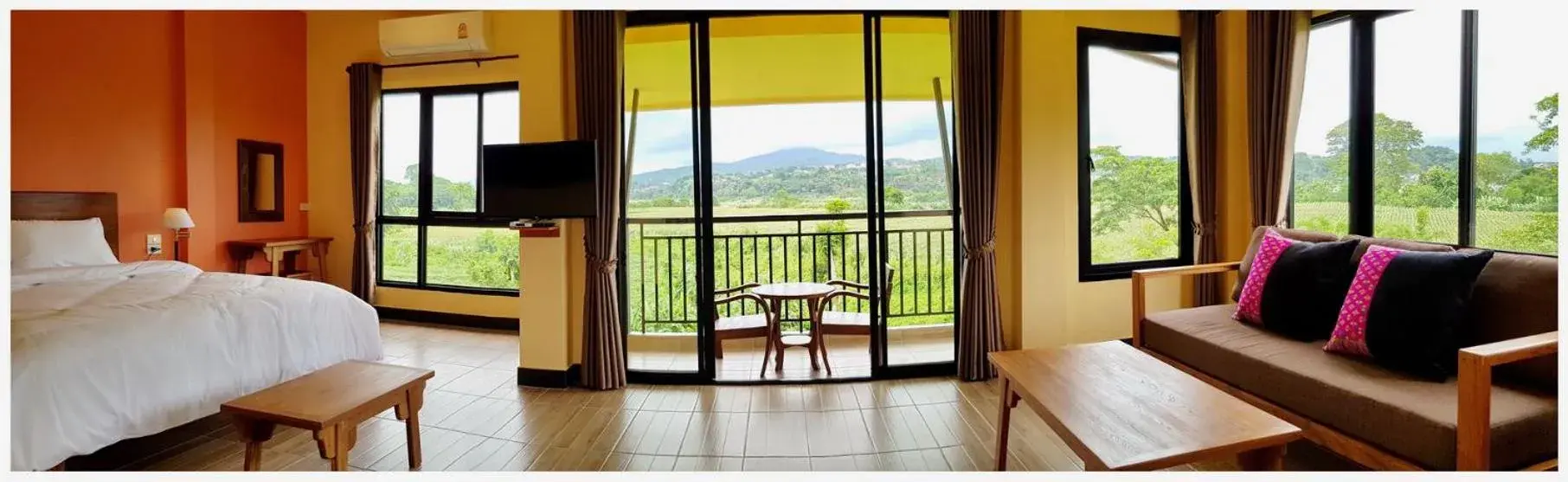 Bed in Baan Sakuna Hotel Bed in Baan Sakuna Hotel