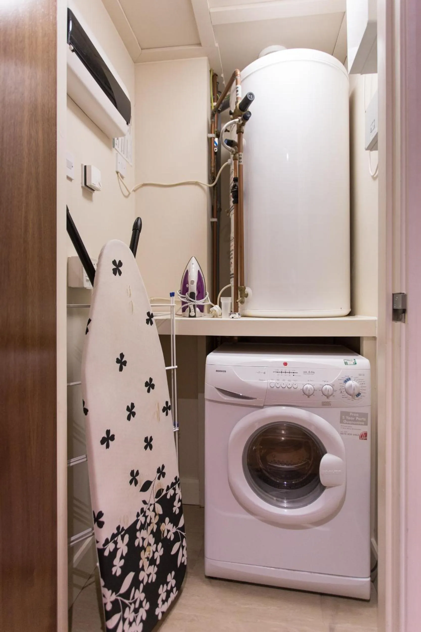 Area and facilities in The Chambers