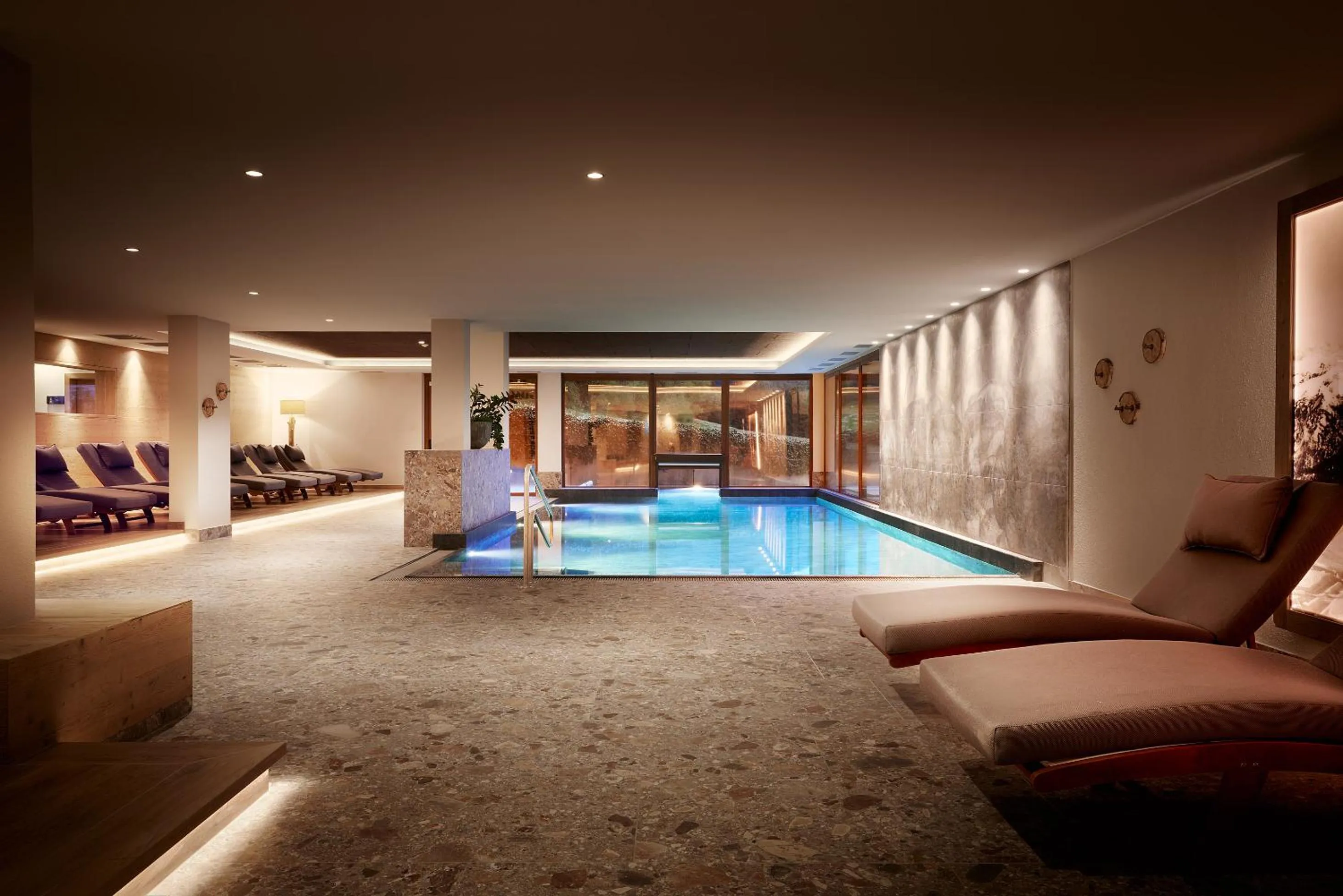 Swimming pool in Naturhotel Die Waldruhe GmbH