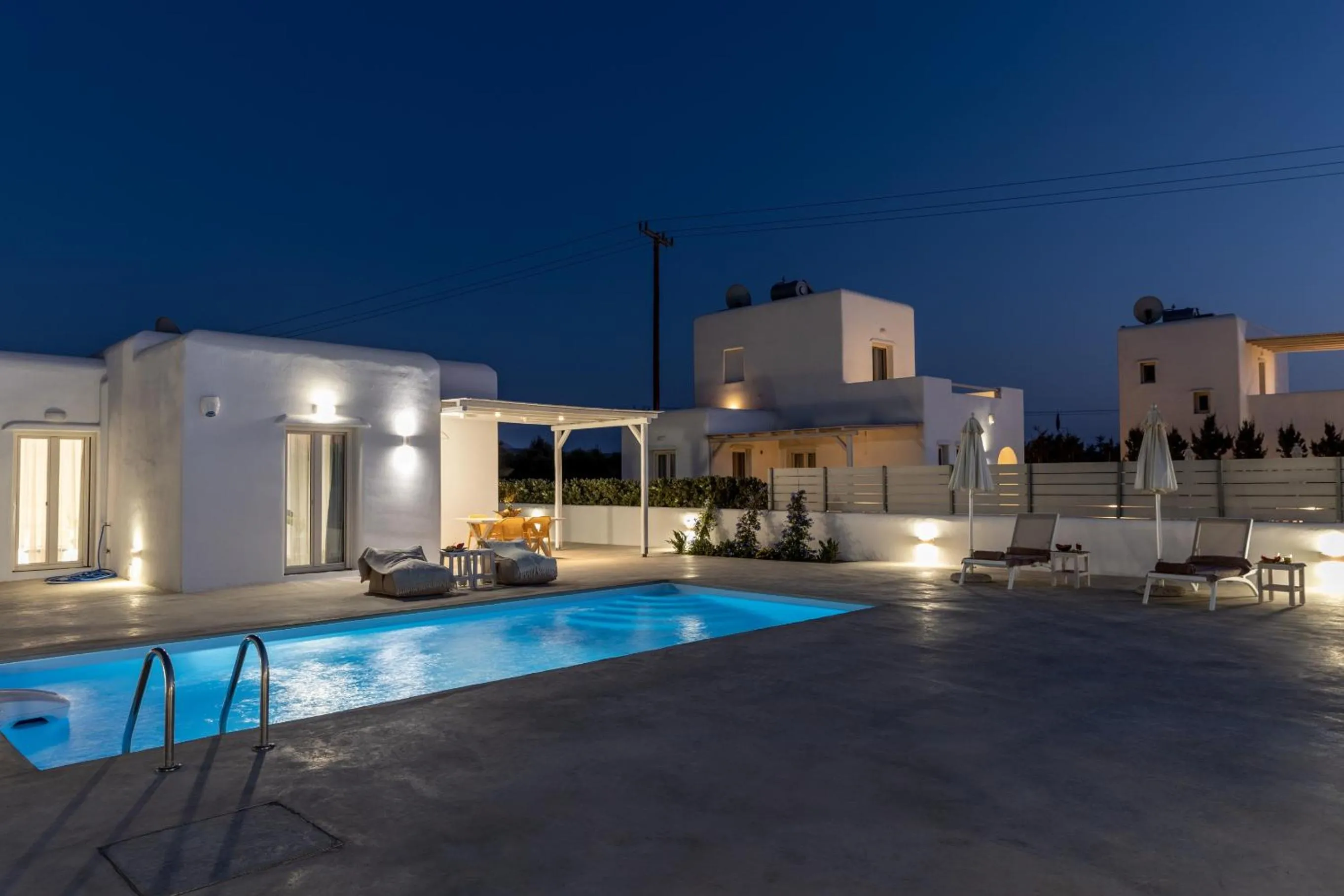 Swimming pool in Naxian Lounge Villas