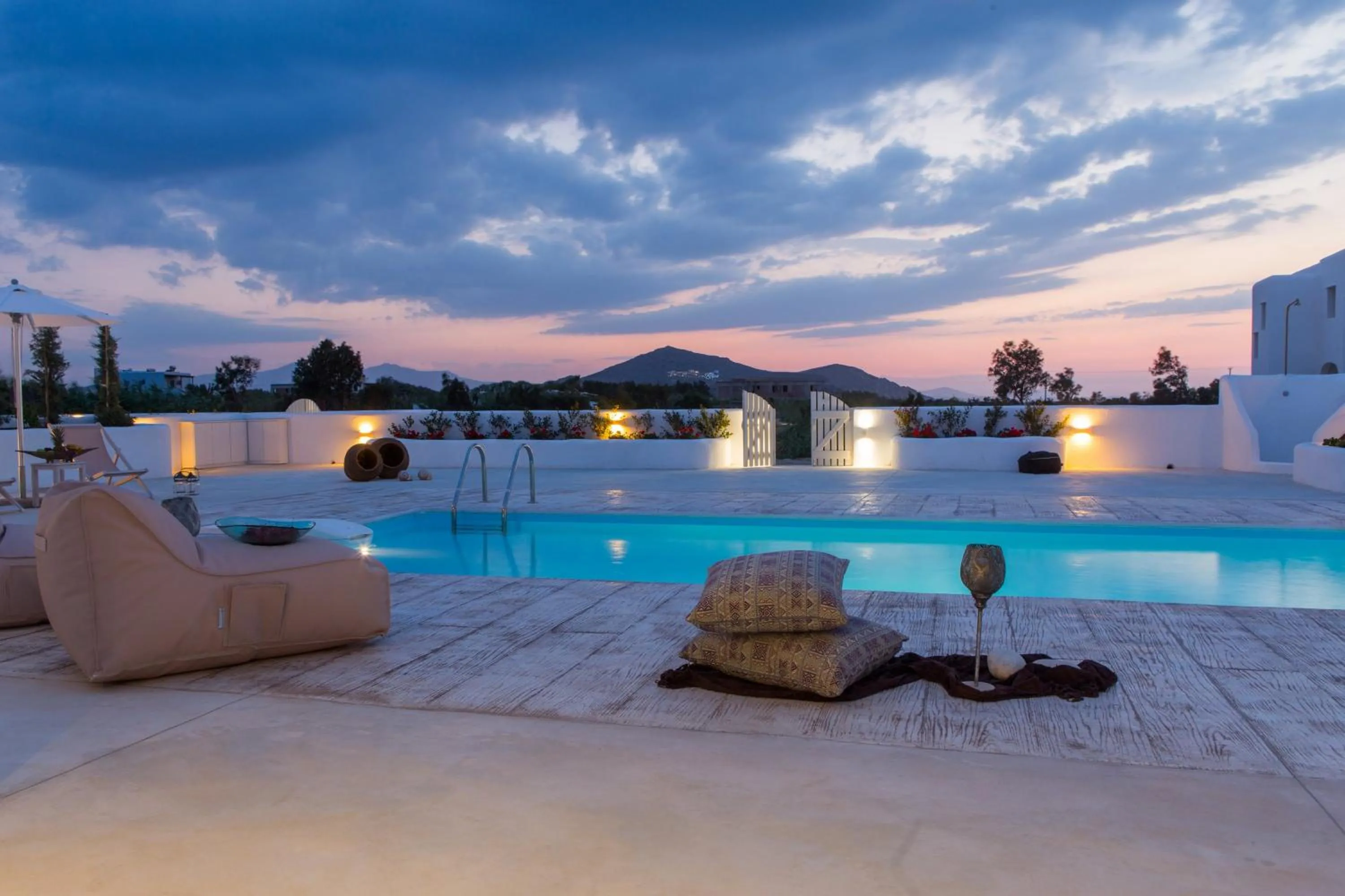 Swimming pool in Naxian Lounge Villas