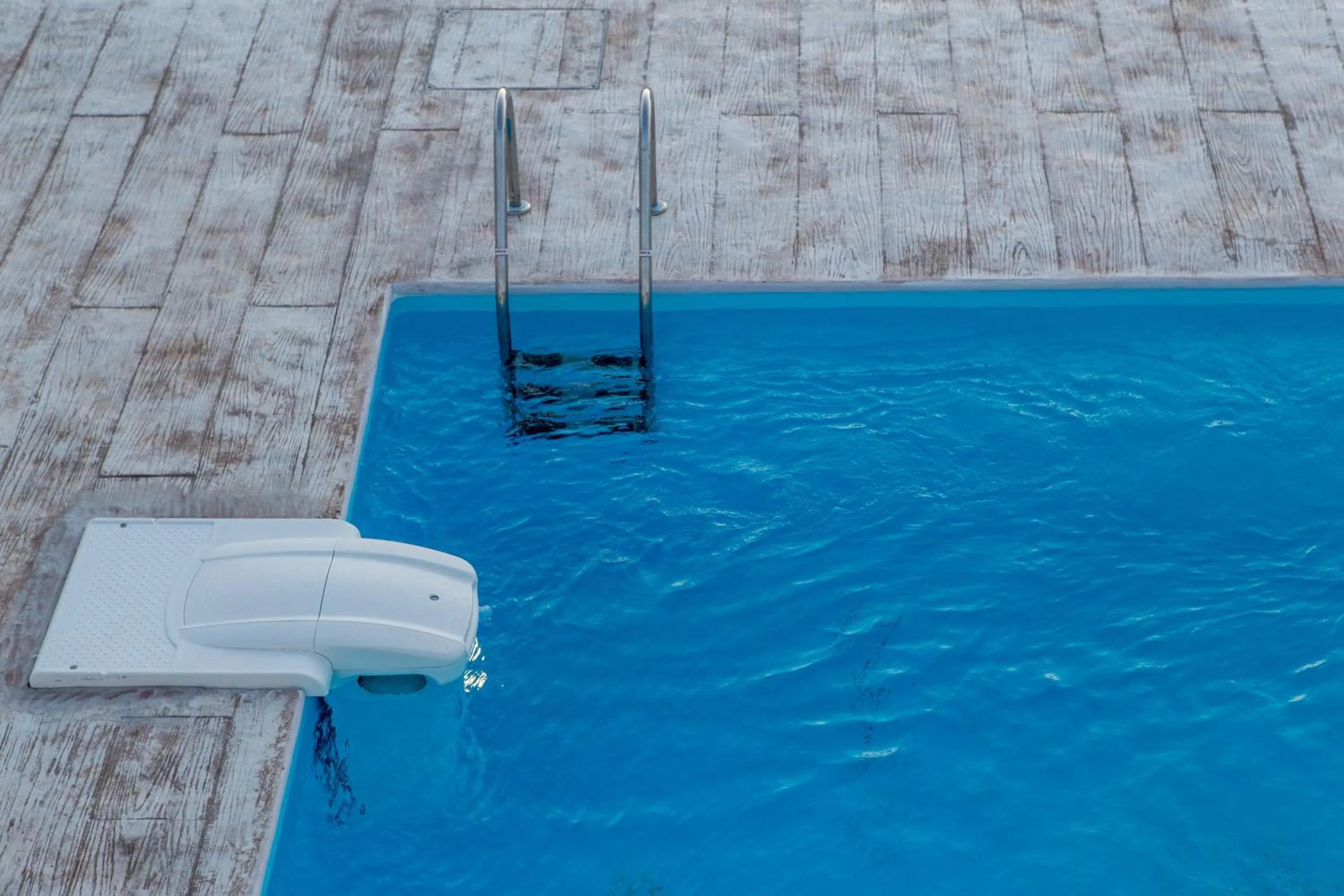 Swimming pool in Naxian Lounge Villas