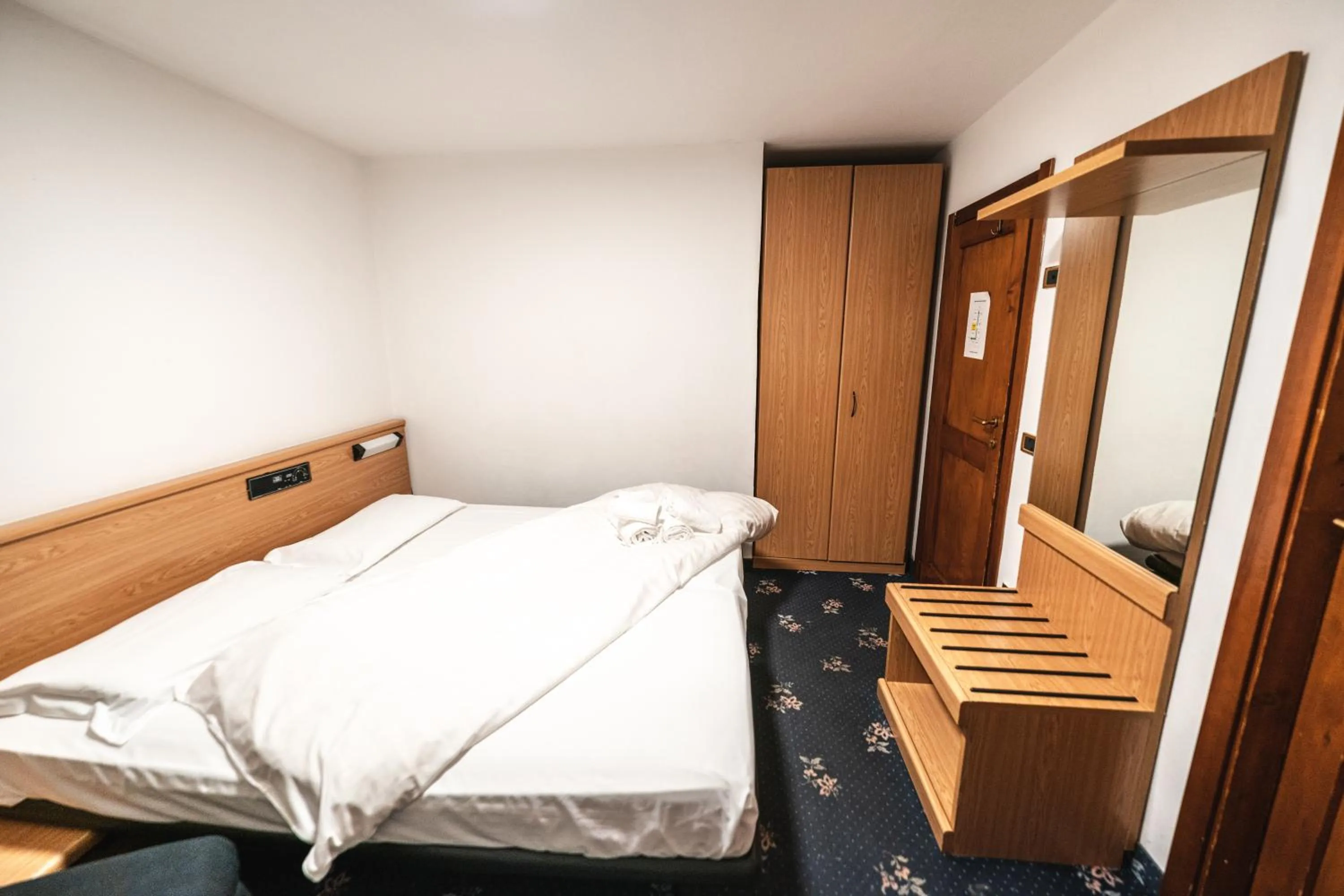 Bed in Smart Hotel Renzi