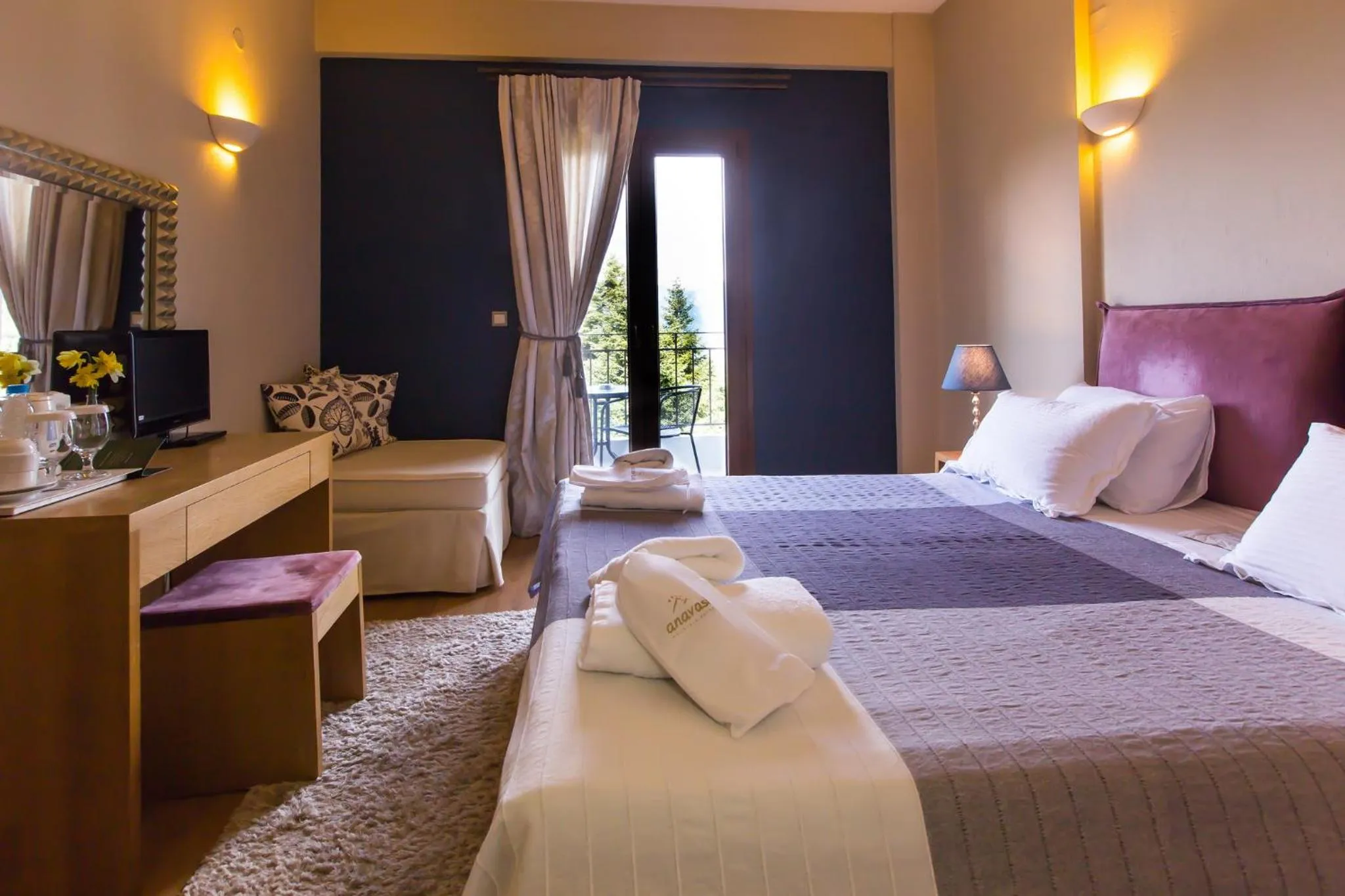 Photo of the whole room, Bed in Anavasi Mountain Resort