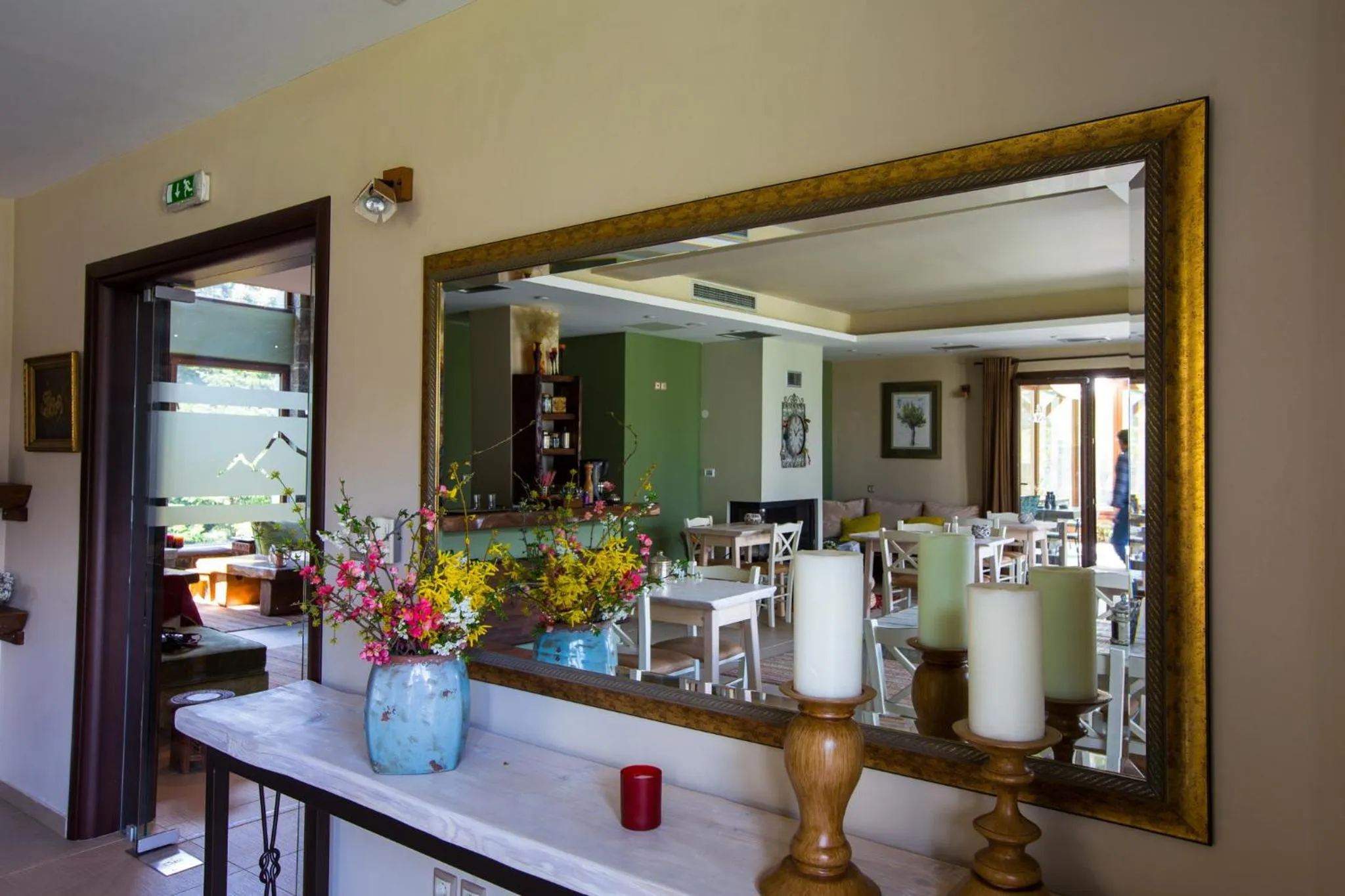 Seating area in Anavasi Mountain Resort