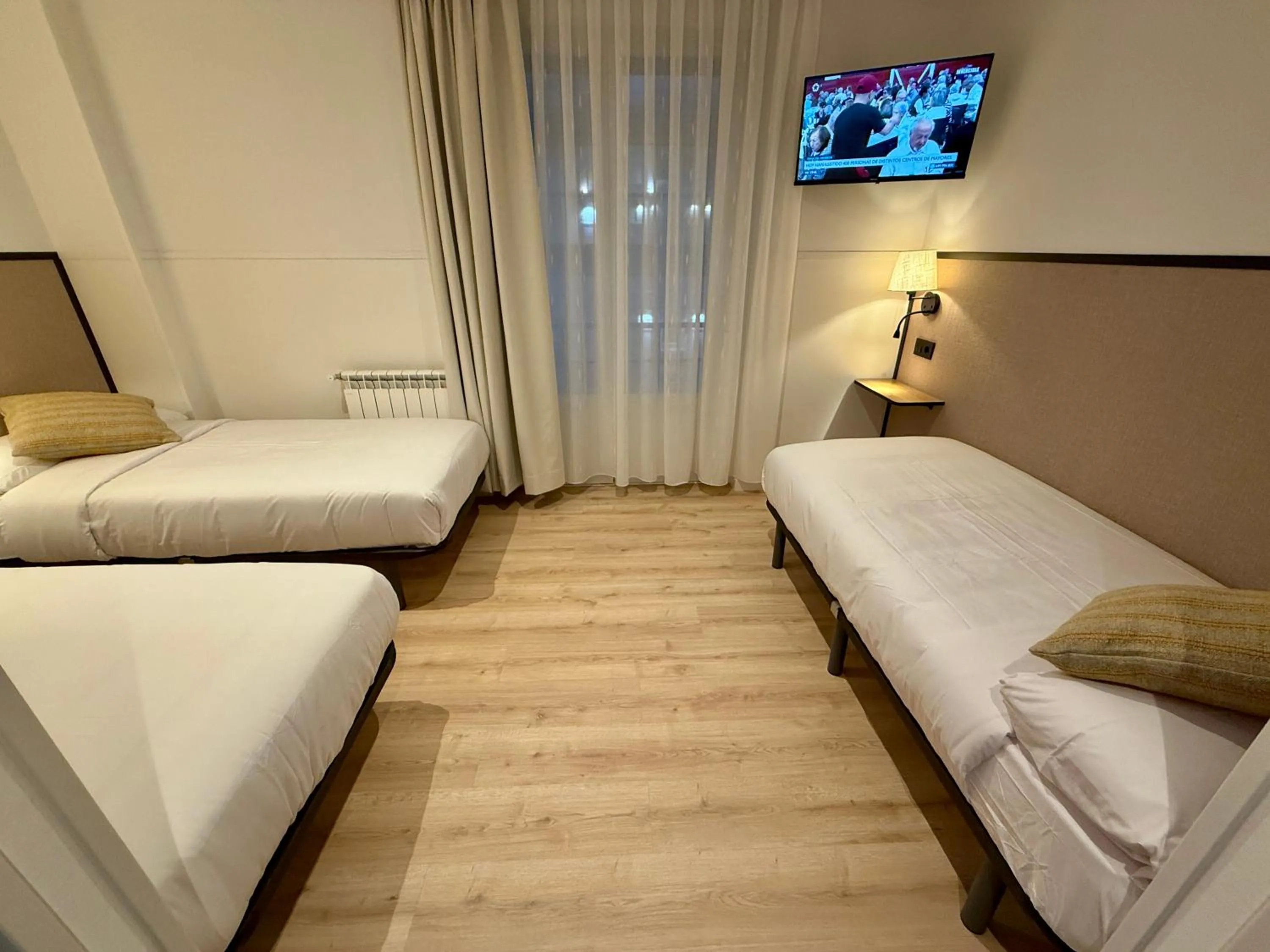 TV and multimedia, Bed in Mucho Madrid