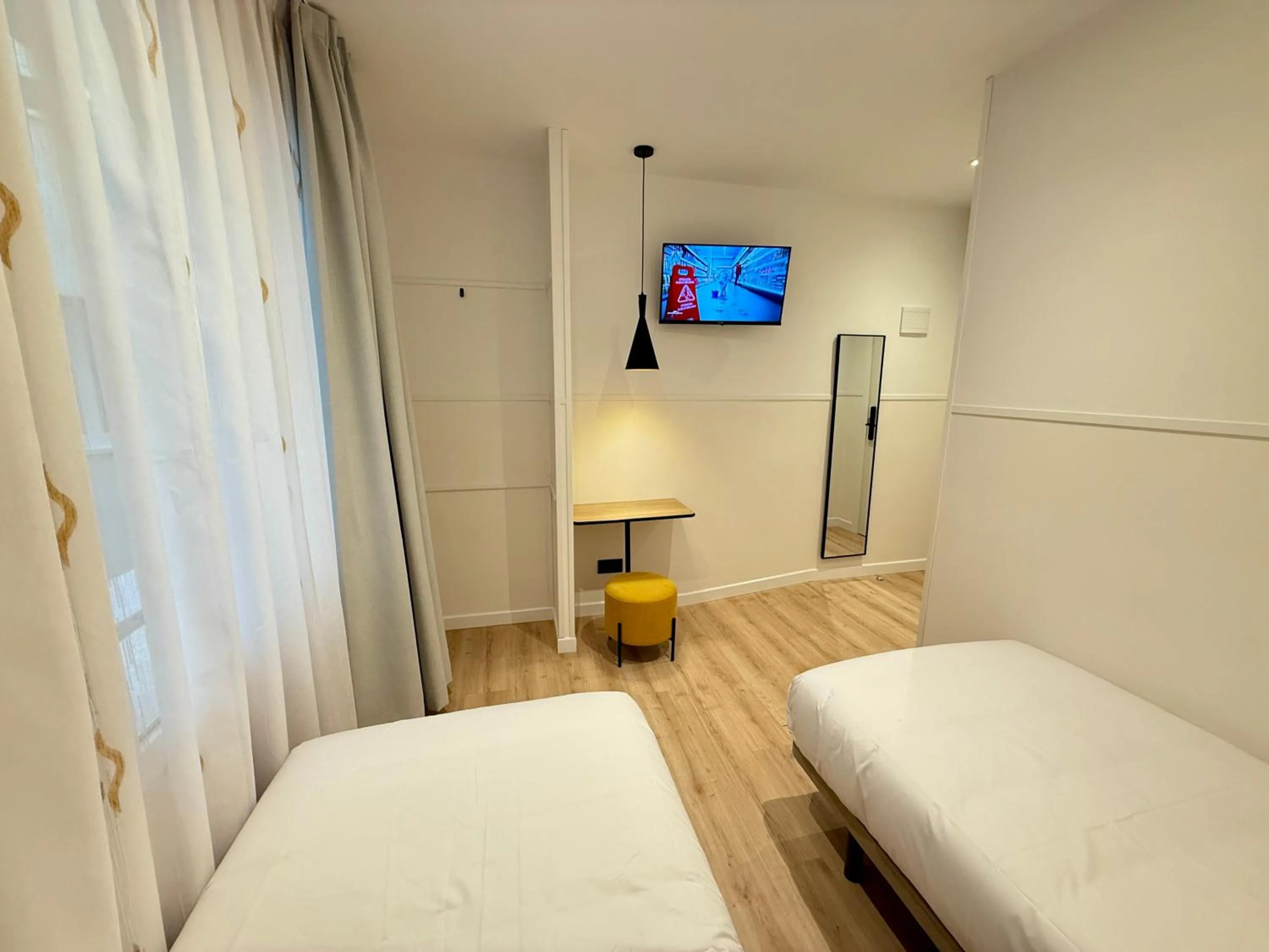 TV and multimedia, Bed in Mucho Madrid