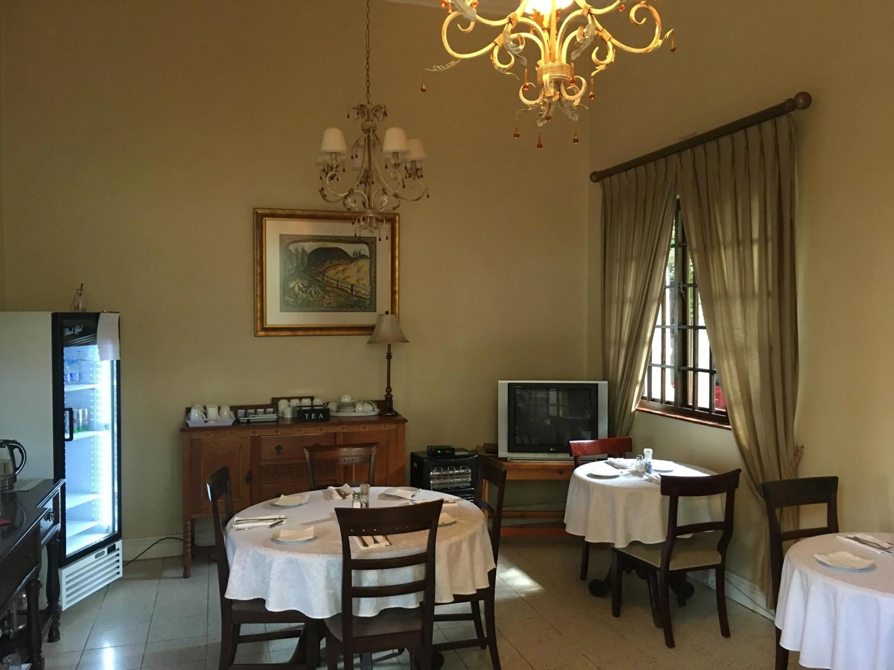 Dining area in Melville Turret Guesthouse