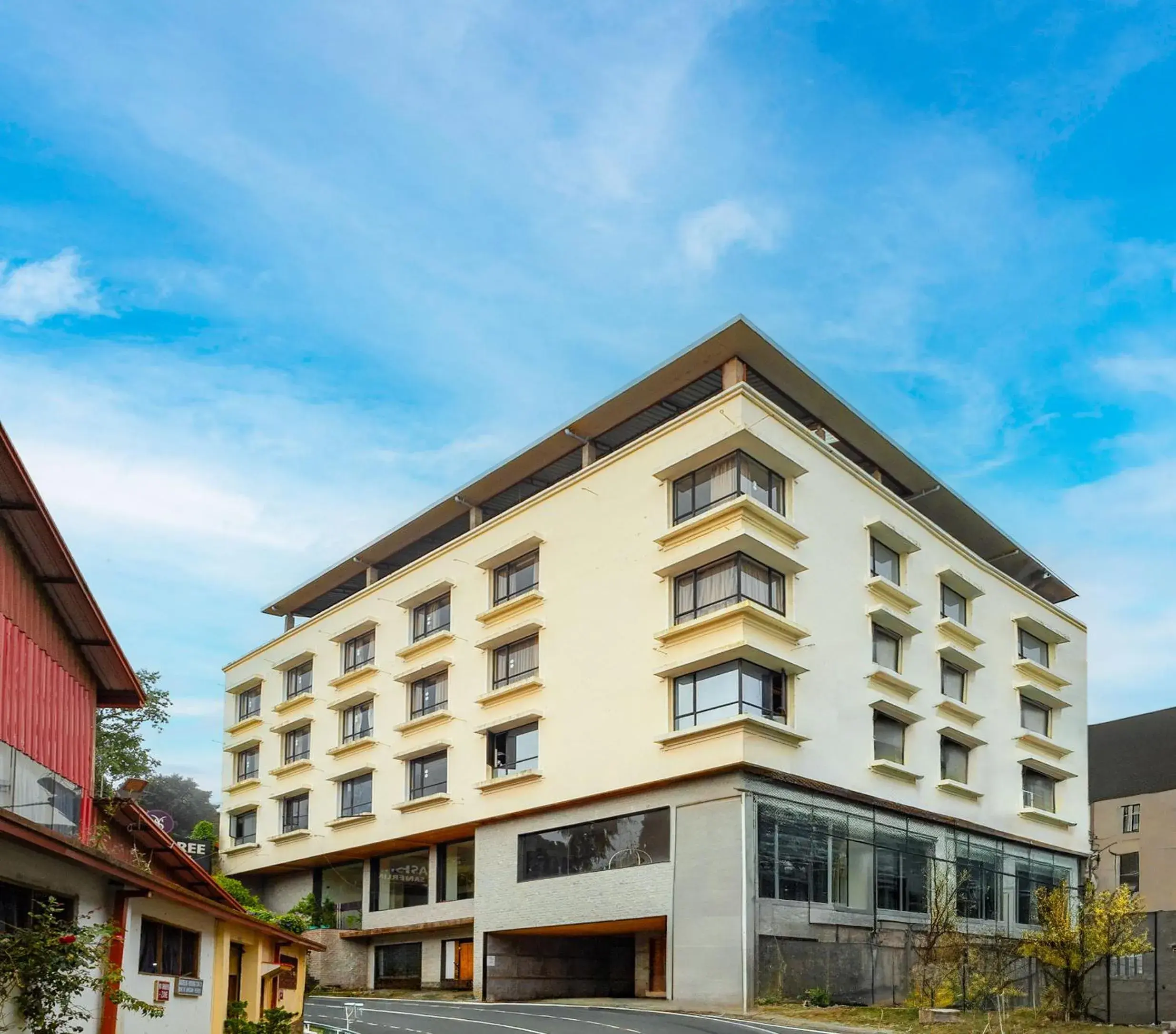 Property building in Yashshree Sanderling Mall Road Property building in Yashshree Sanderling Mall Road