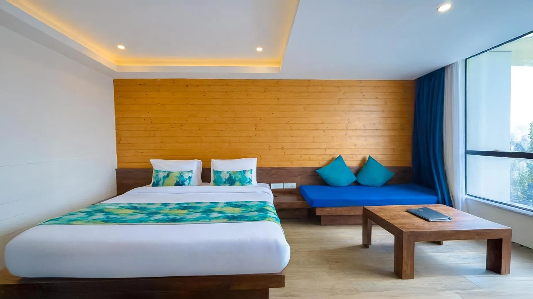 Bedroom, Bed in Yashshree Sanderling Mall Road