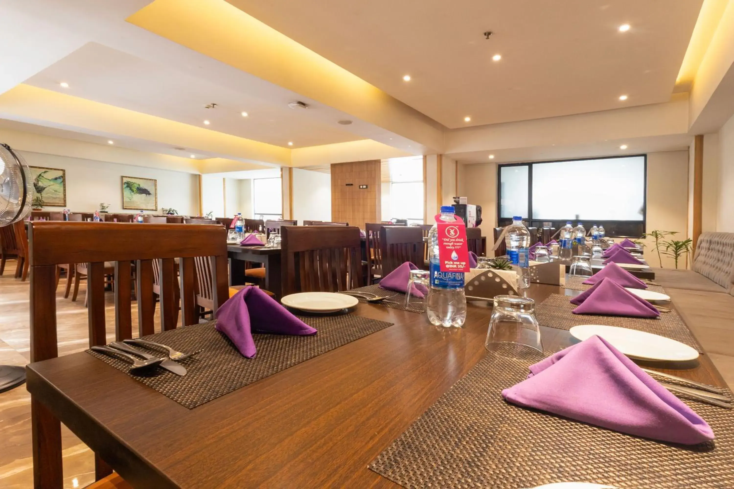 Restaurant/places to eat in Yashshree Sanderling Mall Road Restaurant/places to eat in Yashshree Sanderling Mall Road