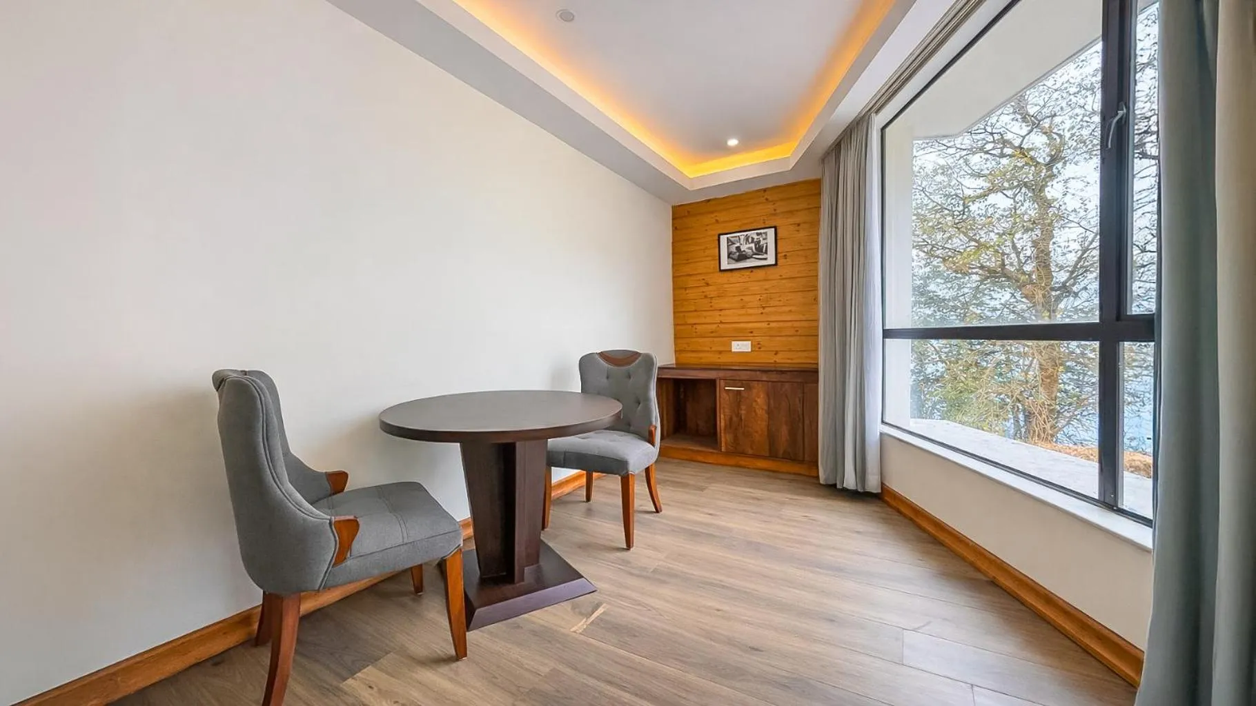 Living room in Yashshree Sanderling Mall Road