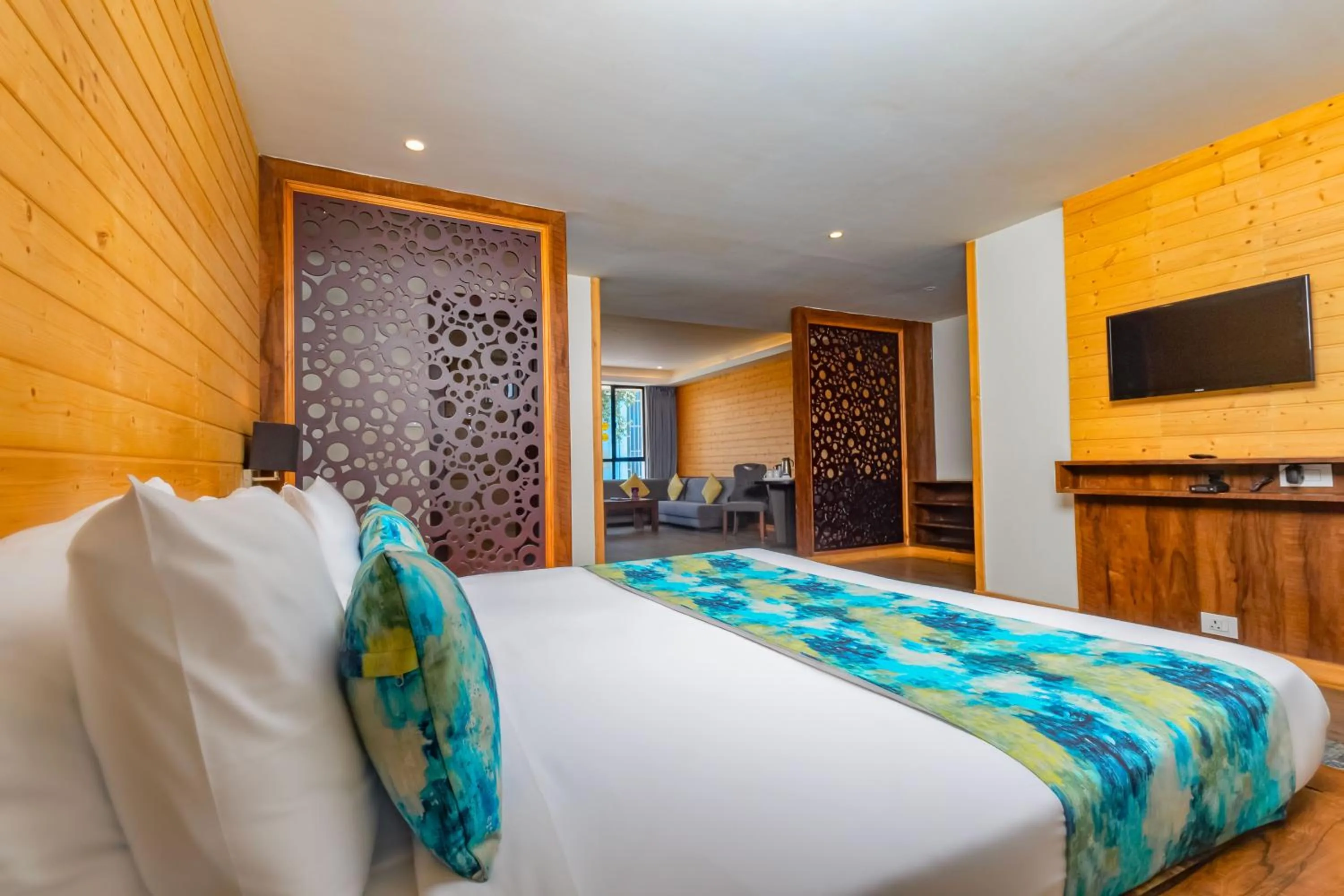 Bedroom, Bed in Yashshree Sanderling Mall Road