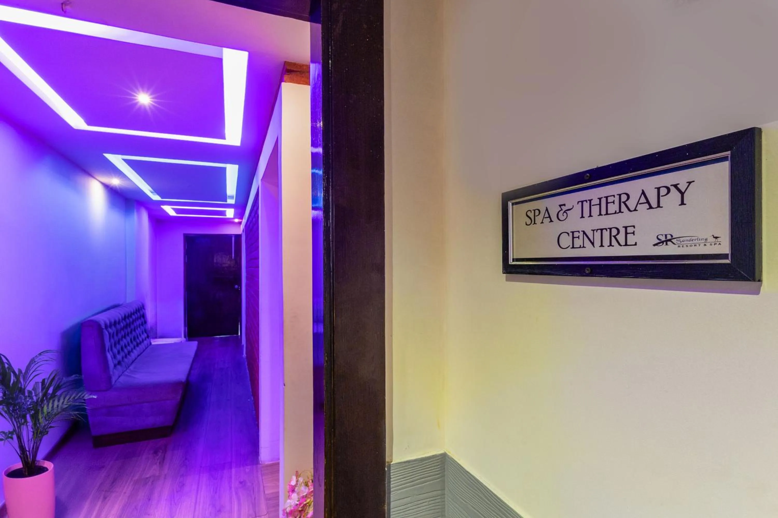 Spa and wellness centre/facilities in Yashshree Sanderling Mall Road