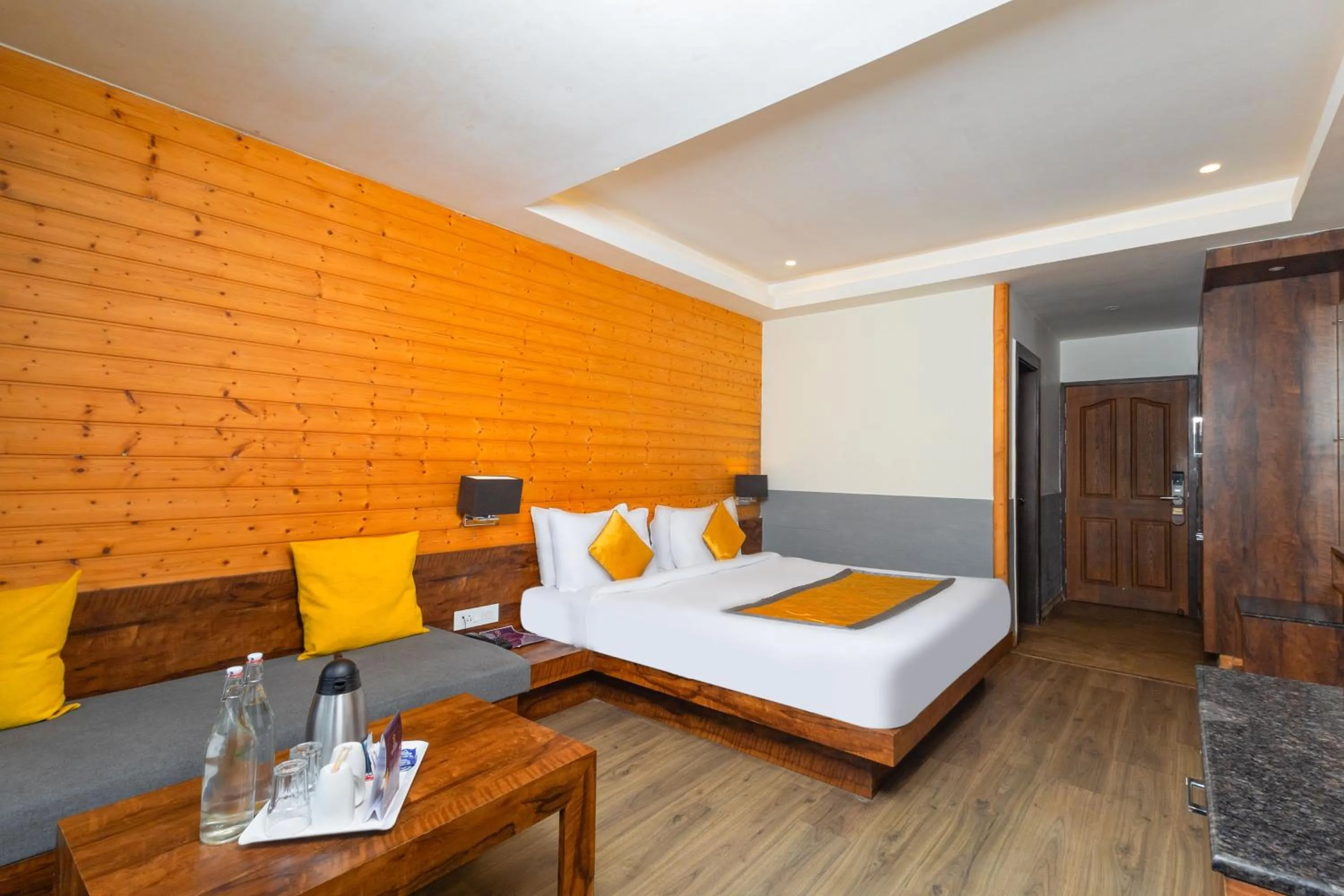 Bedroom, Bed in Yashshree Sanderling Mall Road