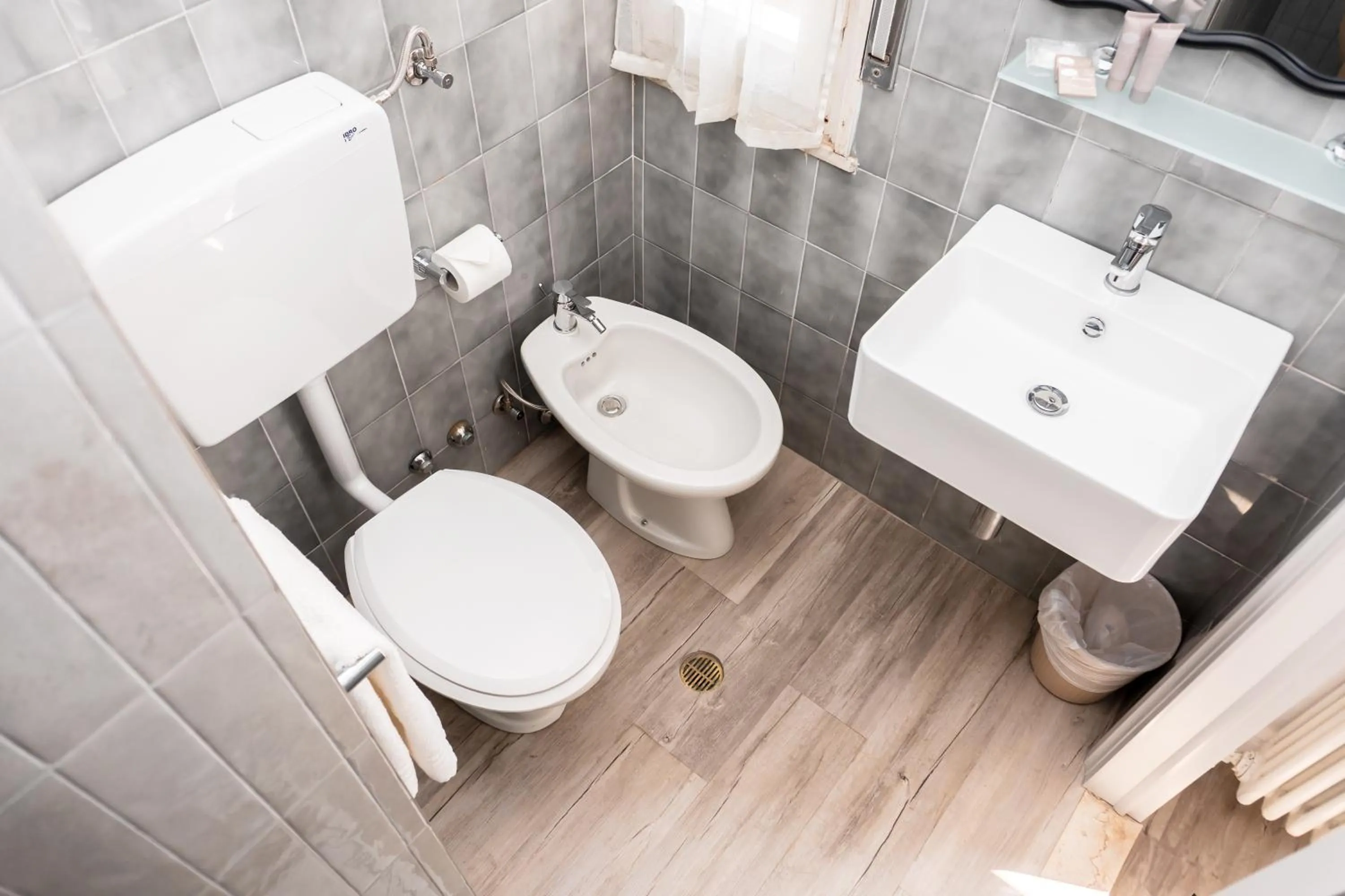 Bathroom in Hotel Mirabella