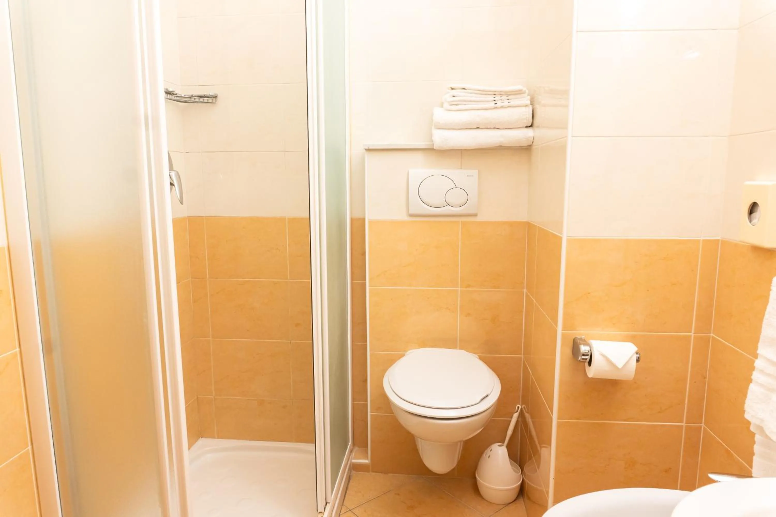 Bathroom in Hotel Mirabella