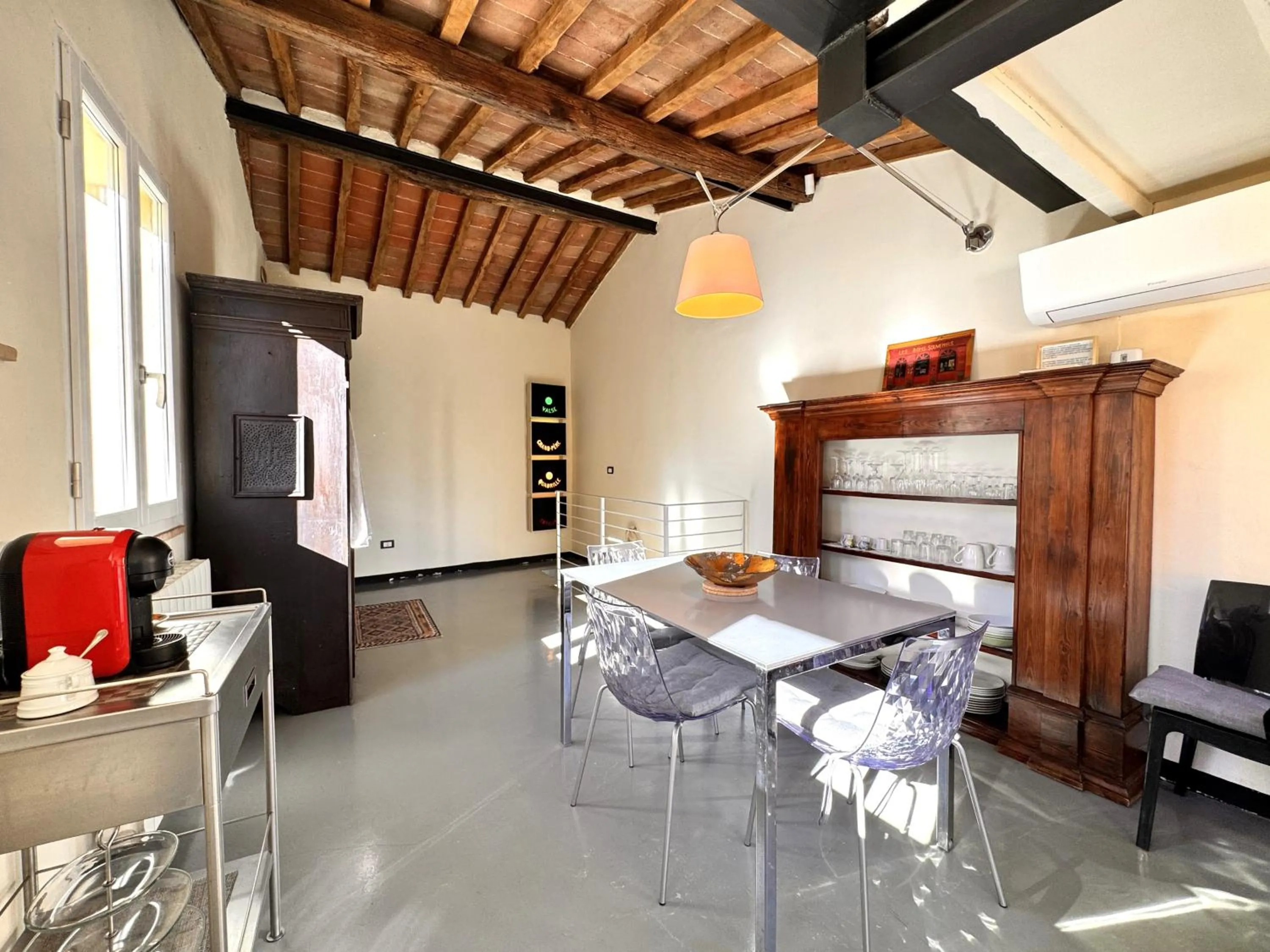 LA COSTARELLA - Central with Cozy Terrace