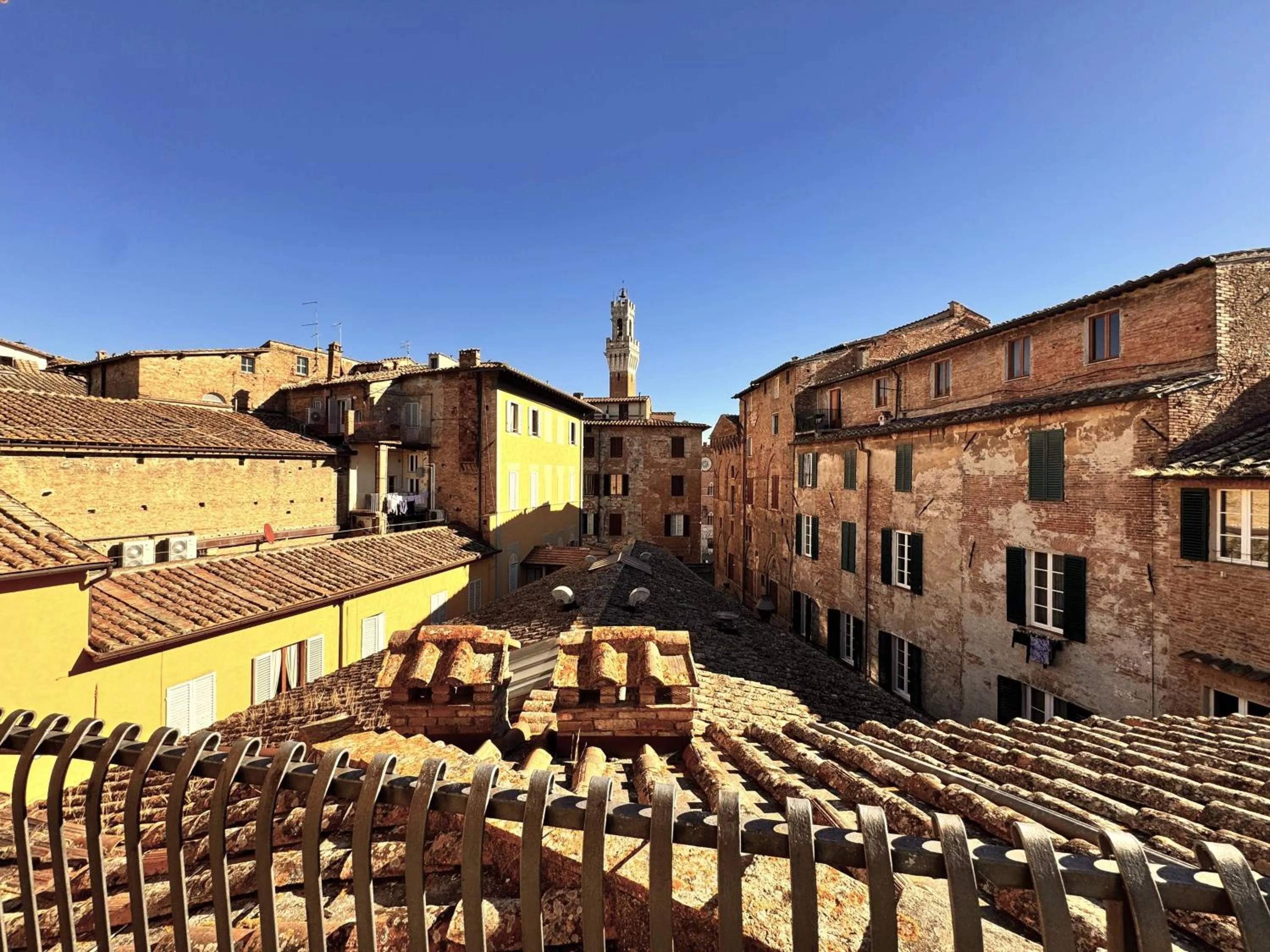 LA COSTARELLA - Central with Cozy Terrace