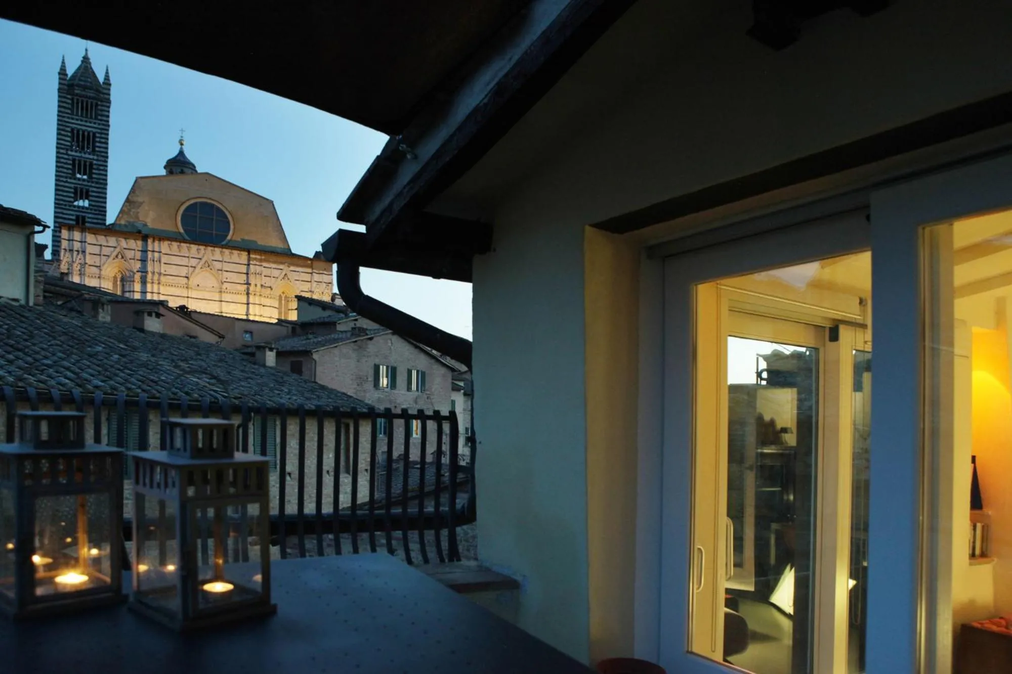 LA COSTARELLA - Central with Cozy Terrace
