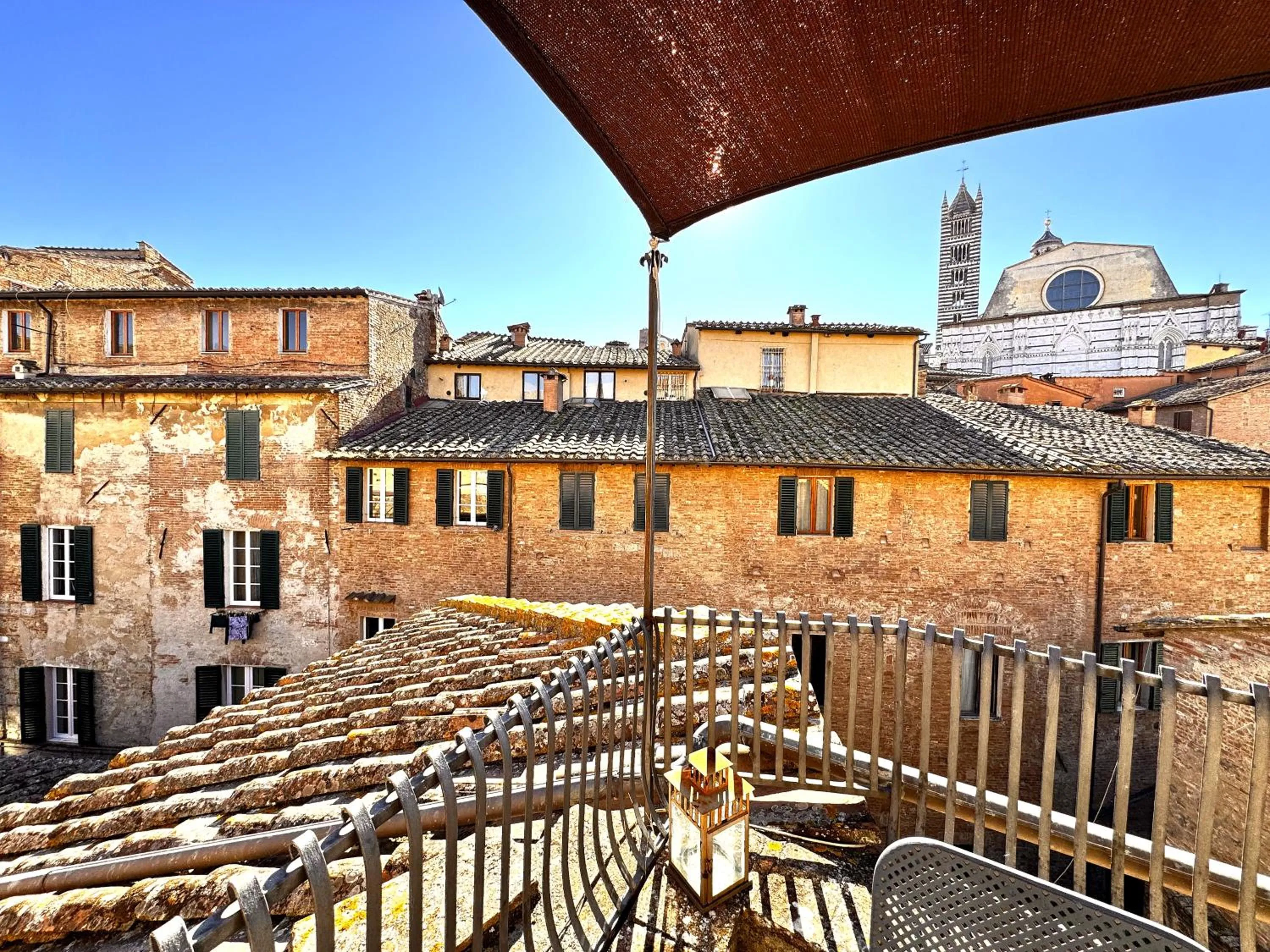 LA COSTARELLA - Central with Cozy Terrace
