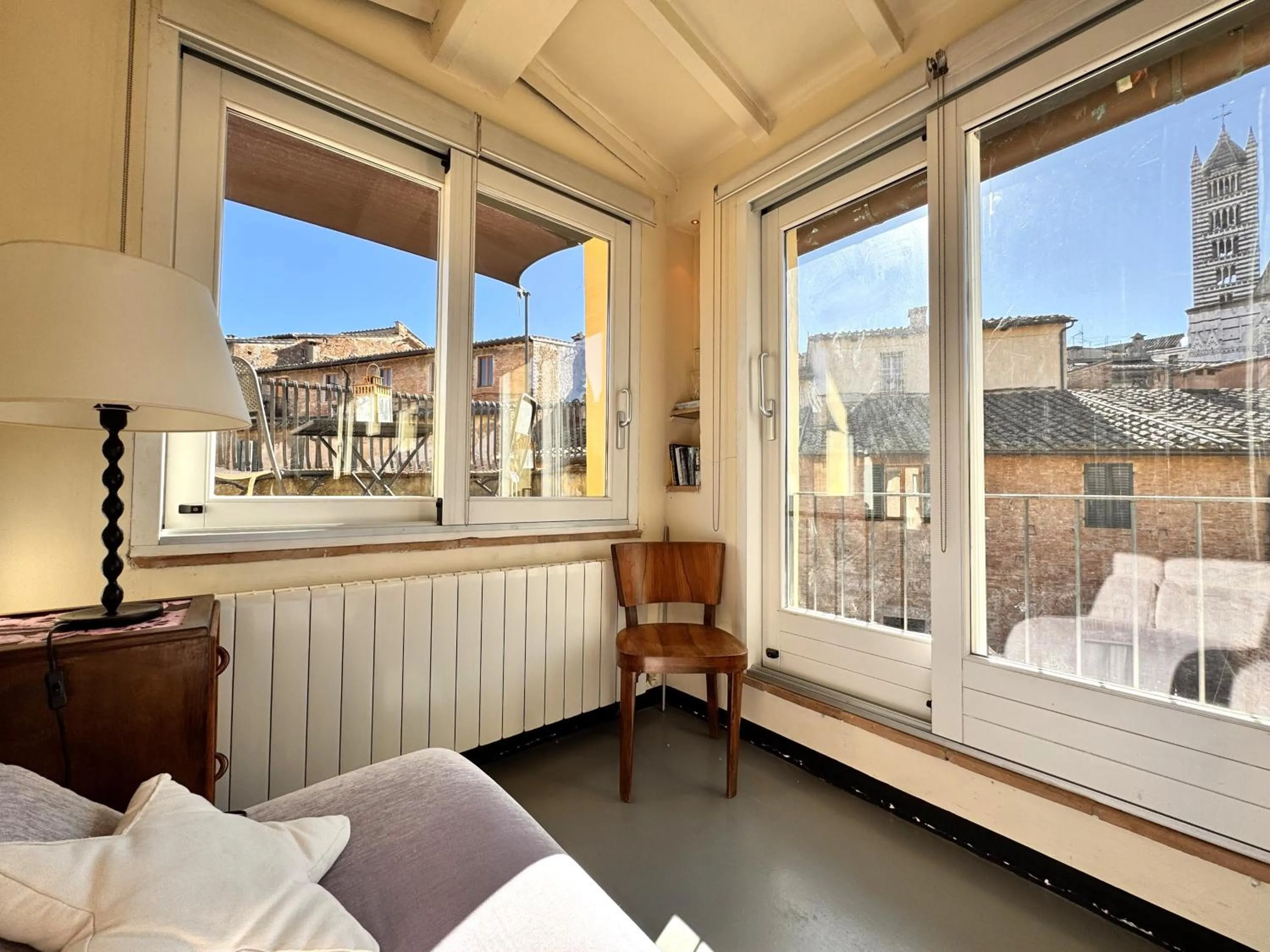 LA COSTARELLA - Central with Cozy Terrace