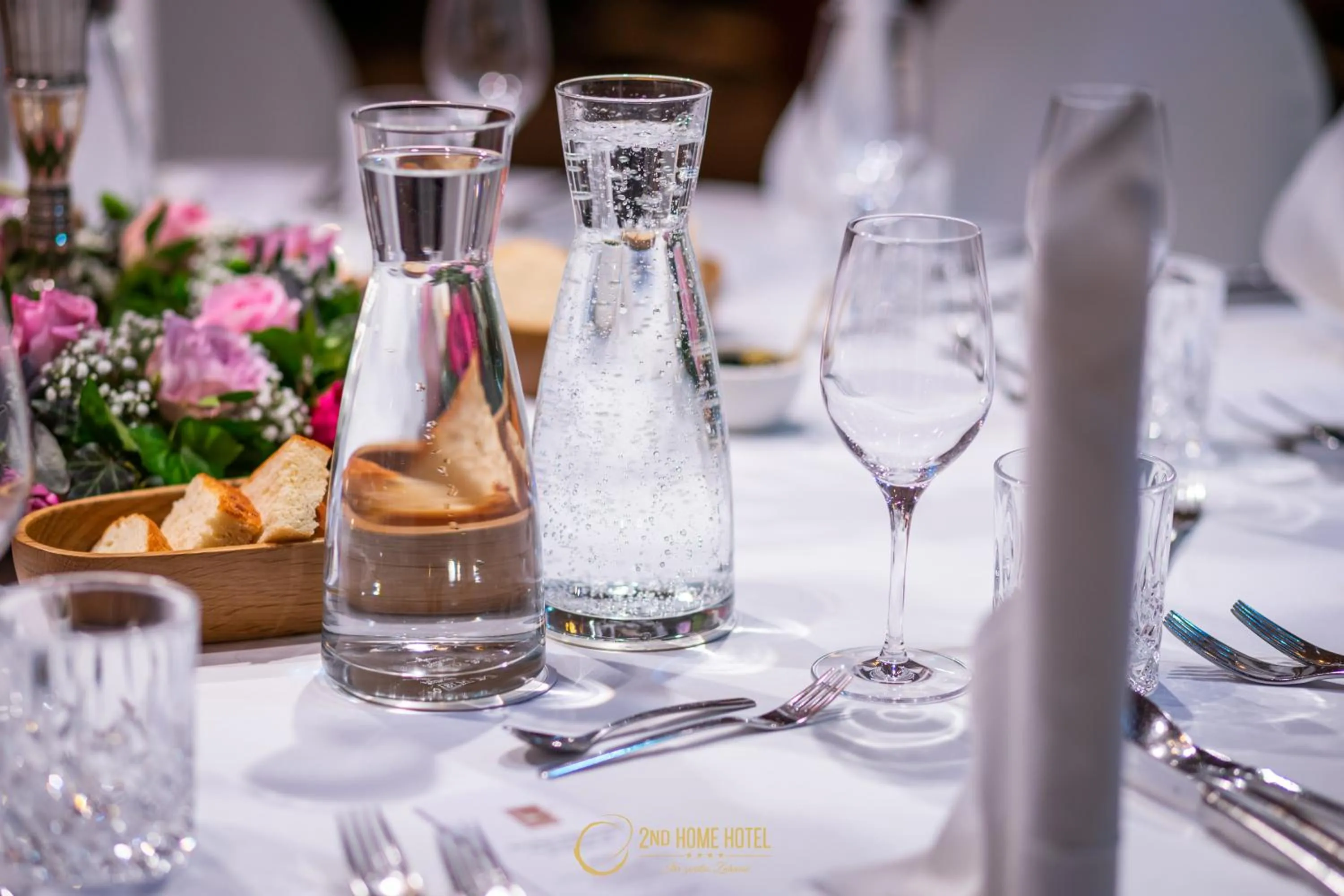 Restaurant/places to eat in 2ND HOME HOTEL