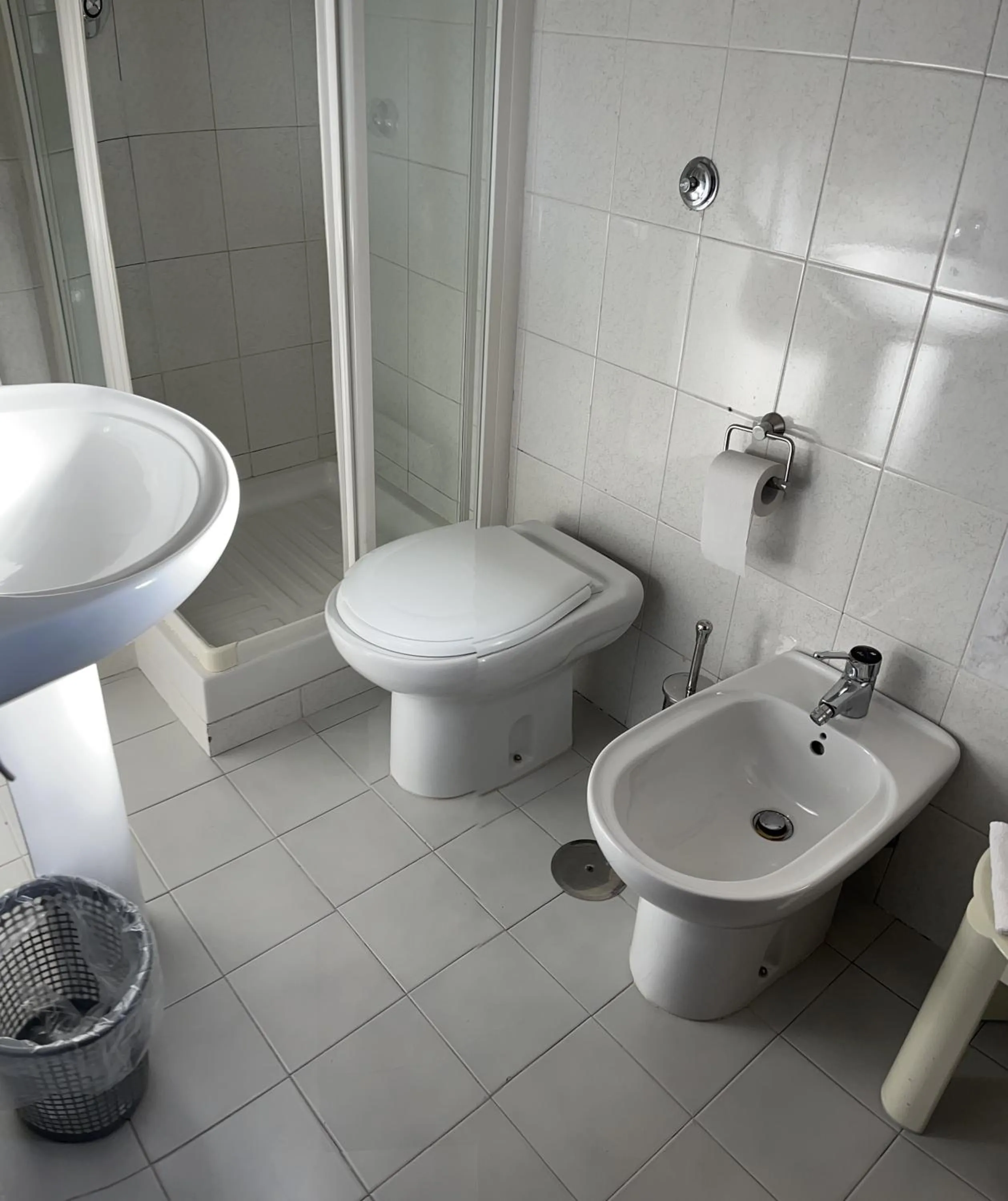 Shower in La Capannina