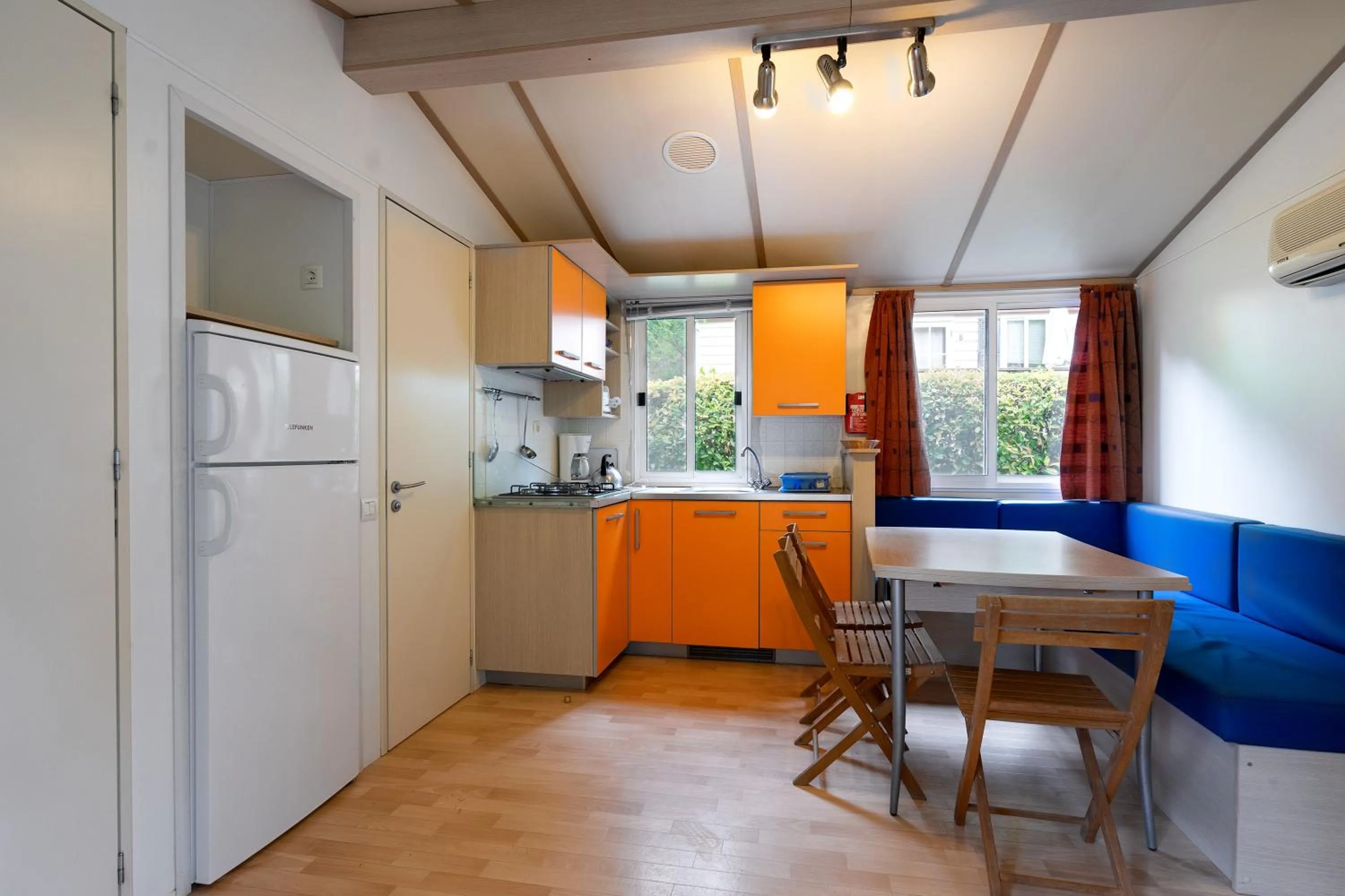 Kitchen or kitchenette in Camping Il Boschetto Di Piemma