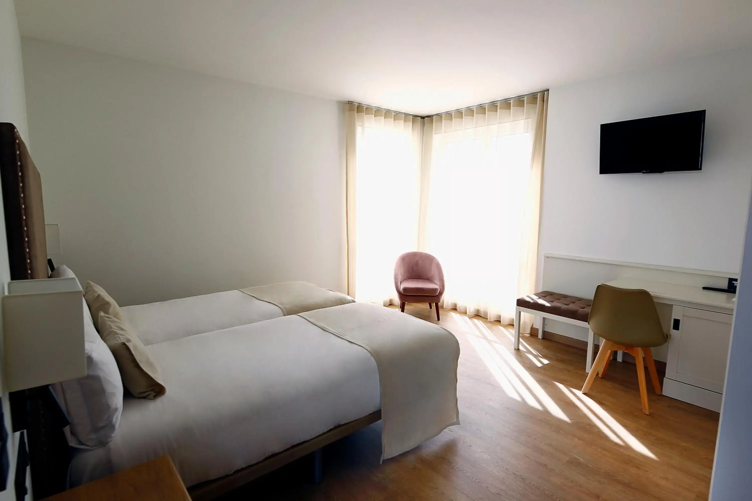 Deluxe Twin Room in VISTALEGRE Hotel-Spa Deluxe Twin Room in VISTALEGRE Hotel-Spa