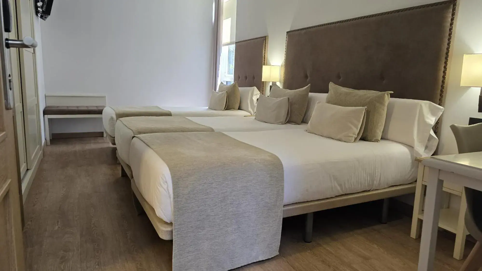 Twin Room with Extra Bed in VISTALEGRE Hotel-Spa Twin Room with Extra Bed in VISTALEGRE Hotel-Spa