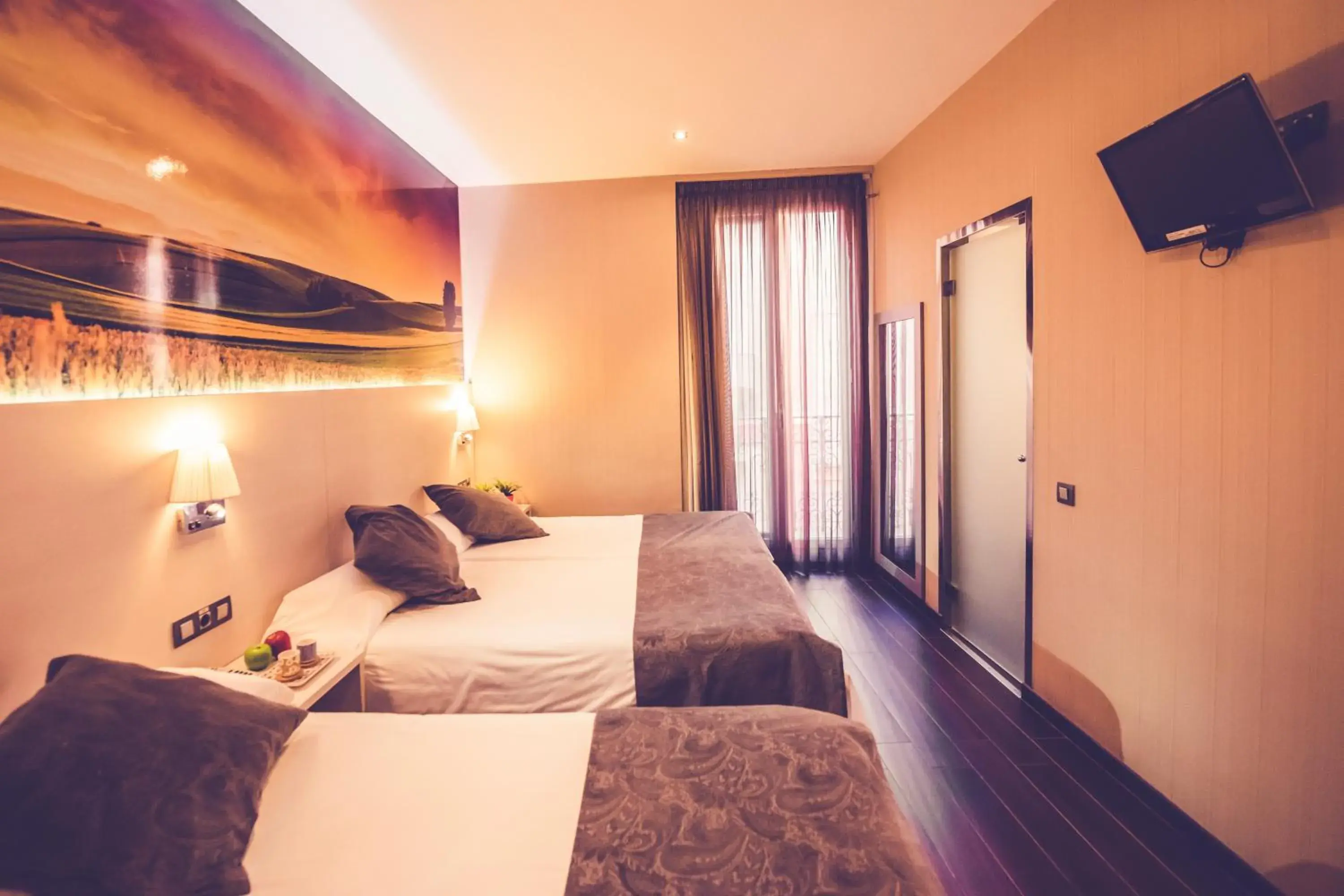 Twin Room with Extra Bed in Hostal Prado Twin Room with Extra Bed in Hostal Prado