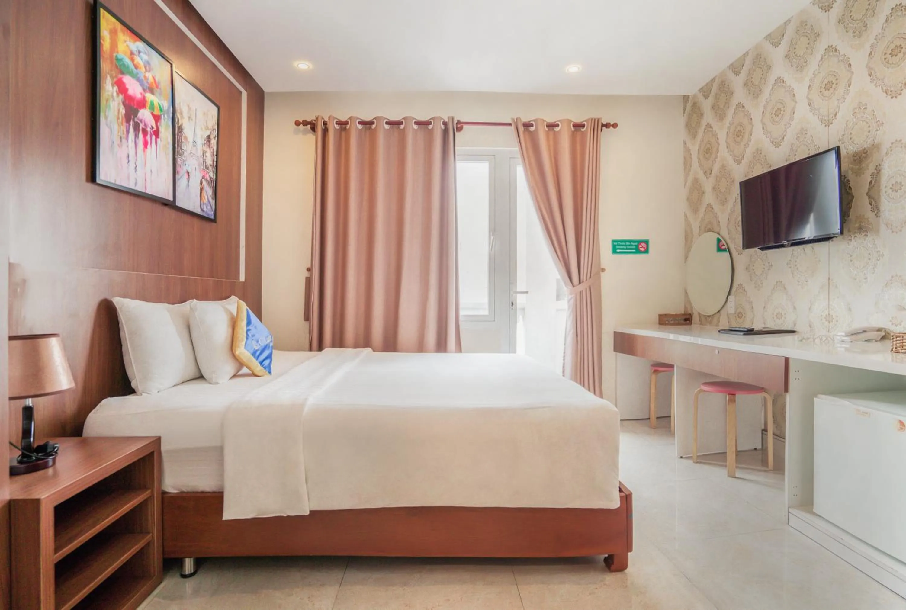 Bed in C'Lavie Hotel - Saigon Airport Hotel