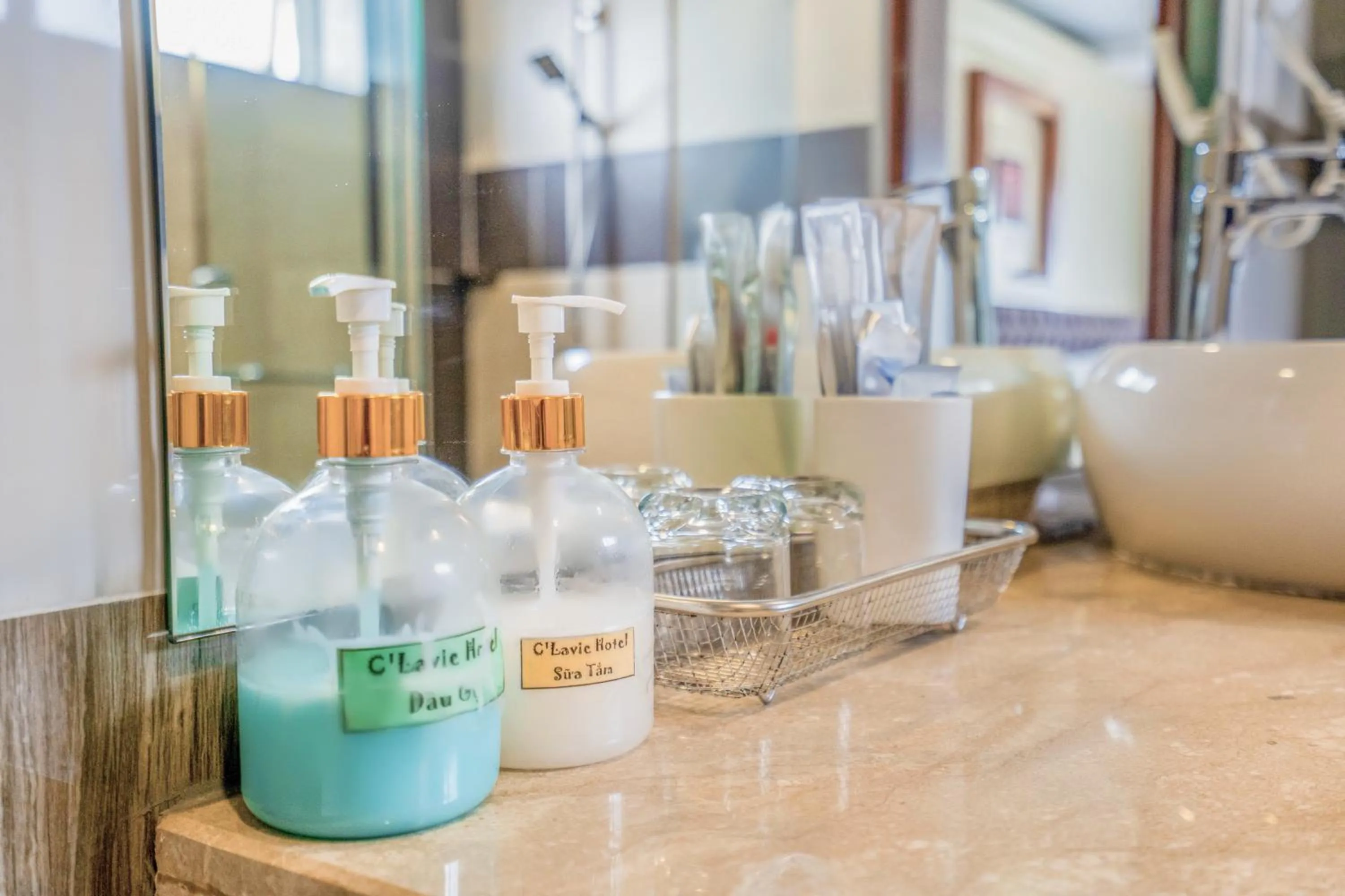 Bathroom in C'Lavie Hotel - Saigon Airport Hotel