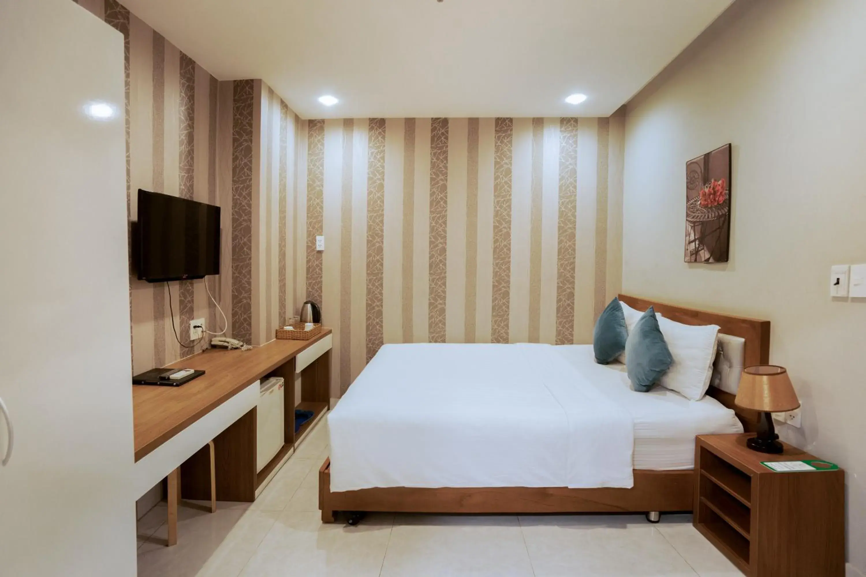 Standard Double Room in C'Lavie Hotel - Saigon Airport Hotel Standard Double Room in C'Lavie Hotel - Saigon Airport Hotel