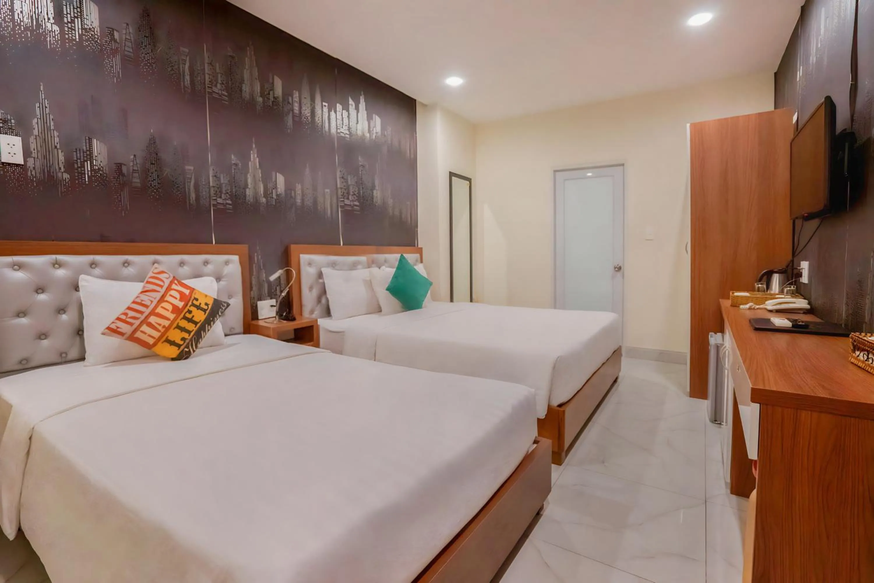 Photo of the whole room, Bed in C'Lavie Hotel - Saigon Airport Hotel