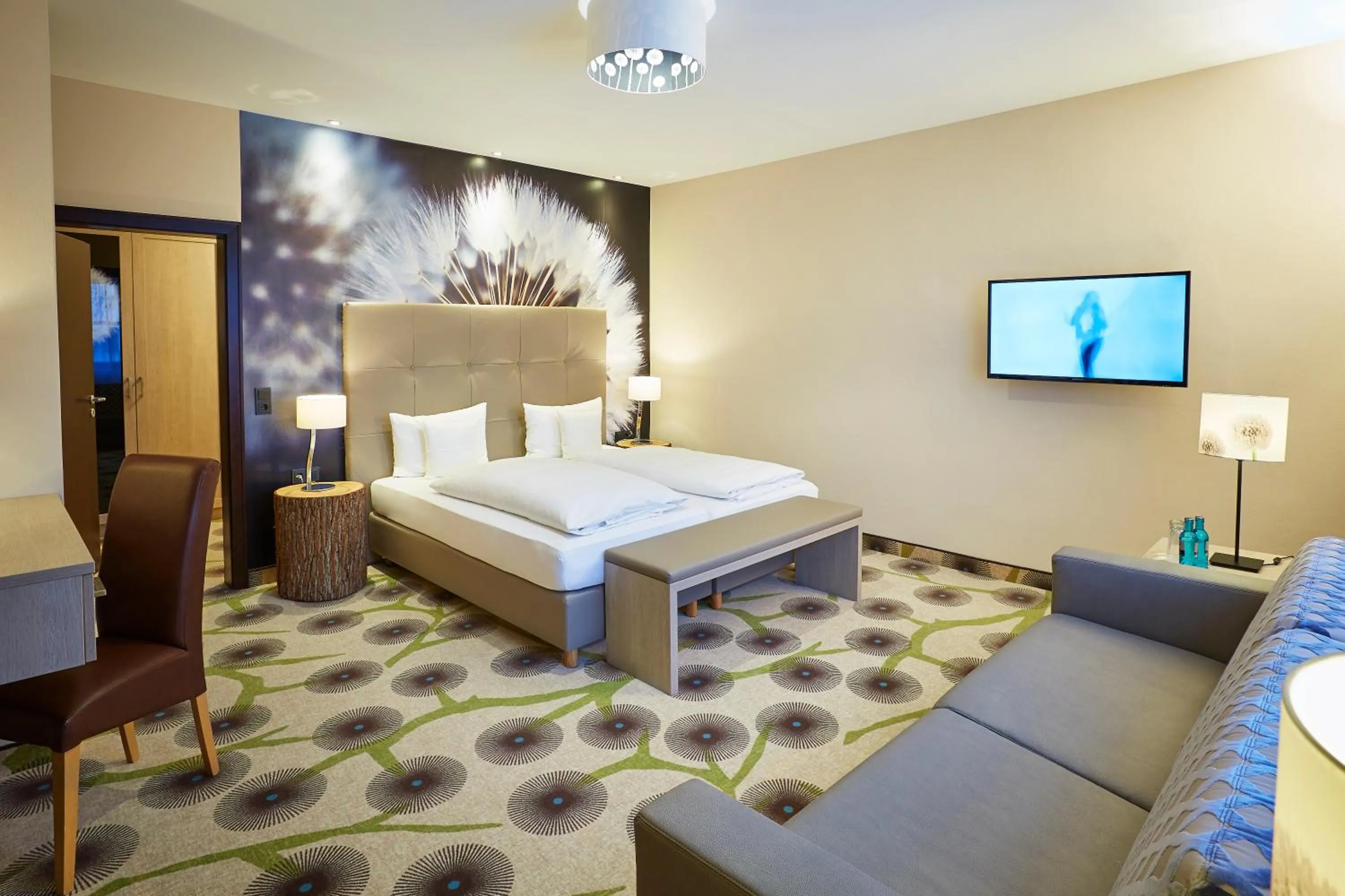 Bed in Müllers Landhotel