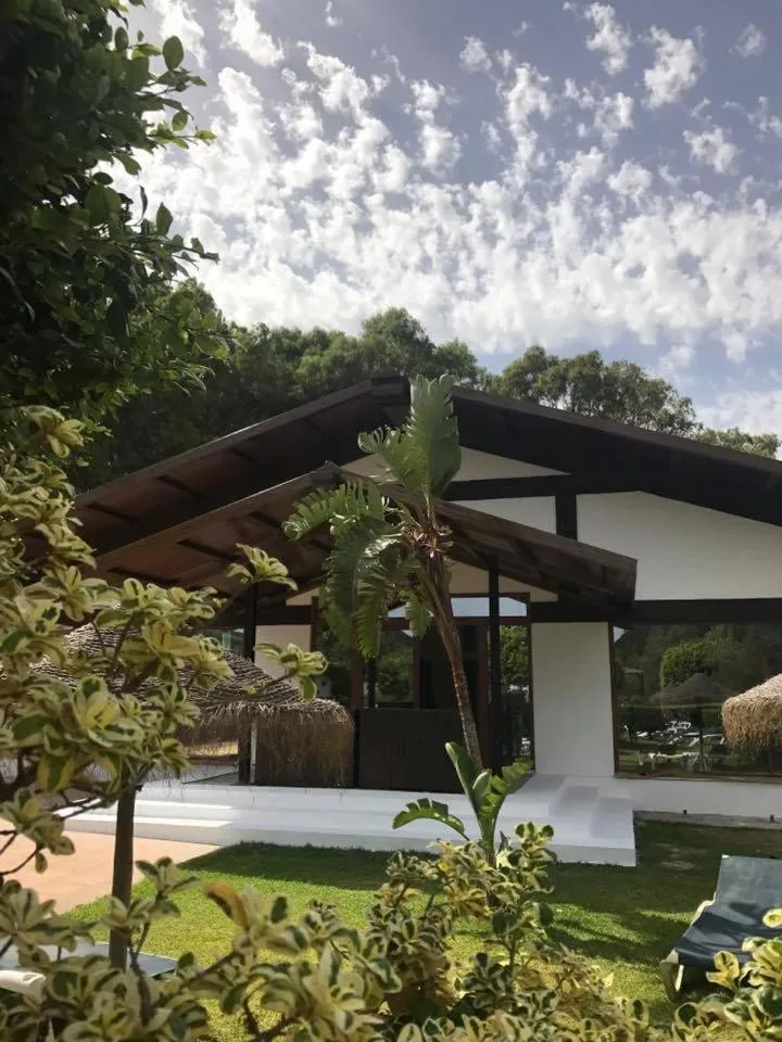 Property building in Hotel El Paso