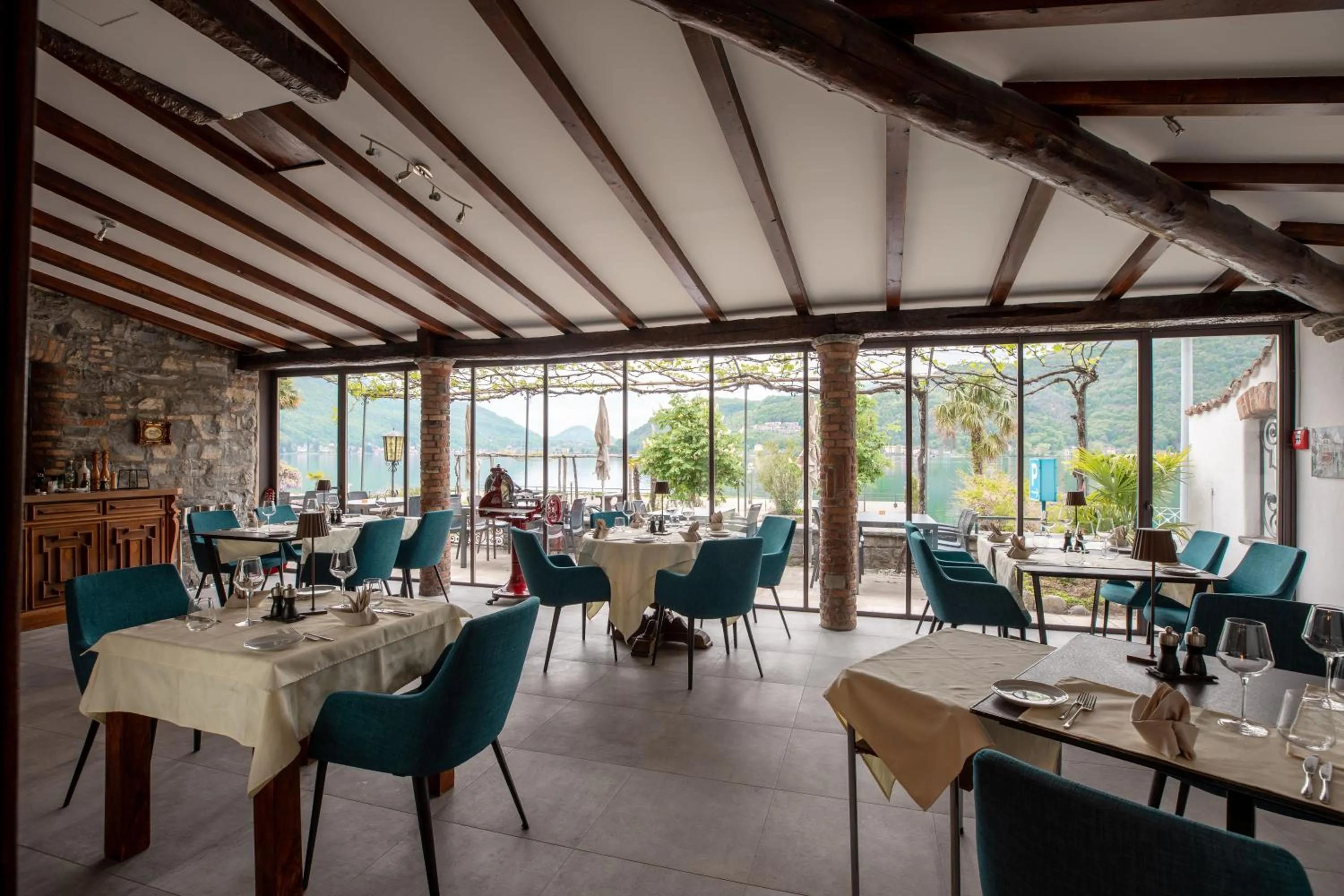 Restaurant/places to eat in Arbostora Charme Hotel
