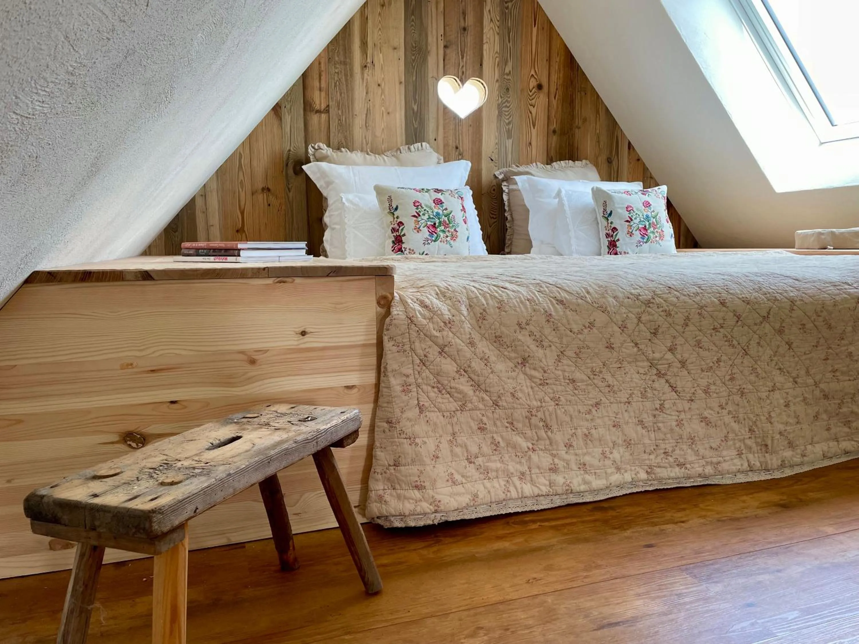 Bedroom, Bed in Weißt Du noch - Gästehäuser & Suiten