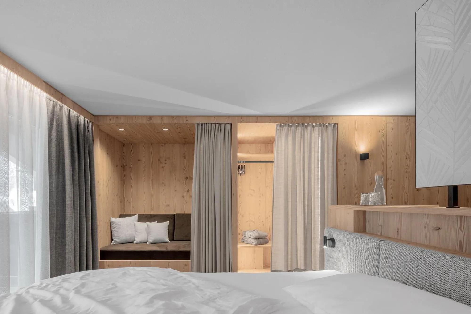 Photo of the whole room, Bed in Hotel Jägerhof