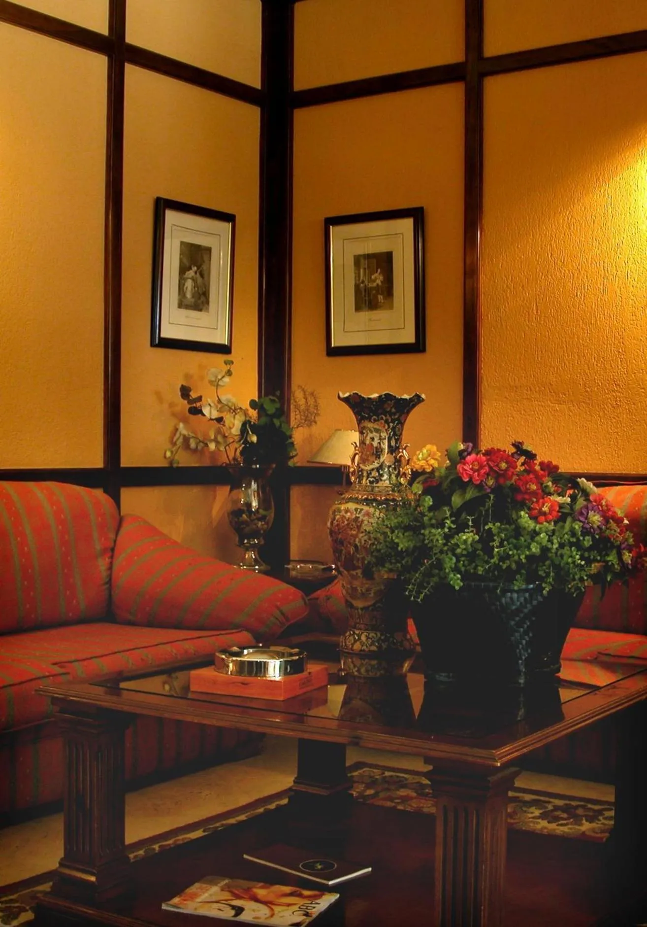 Decorative detail in Hotel Manolo Mayo