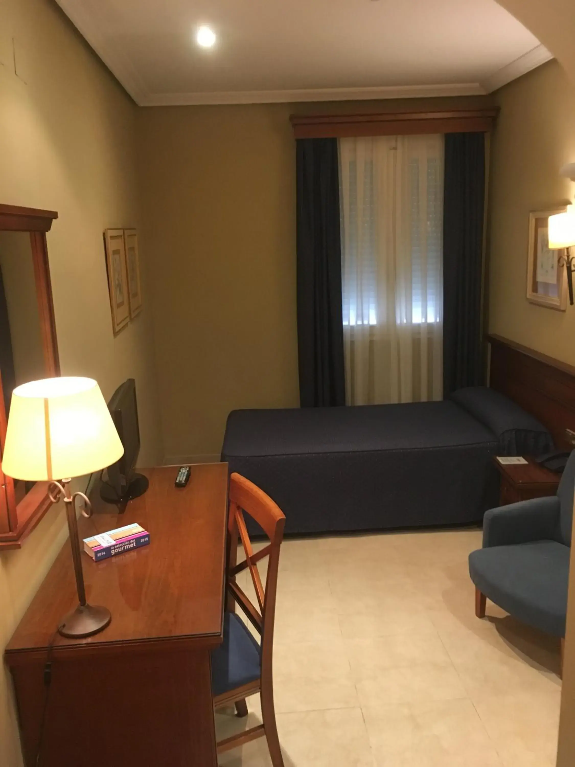 Single Room in Hotel Manolo Mayo Single Room in Hotel Manolo Mayo