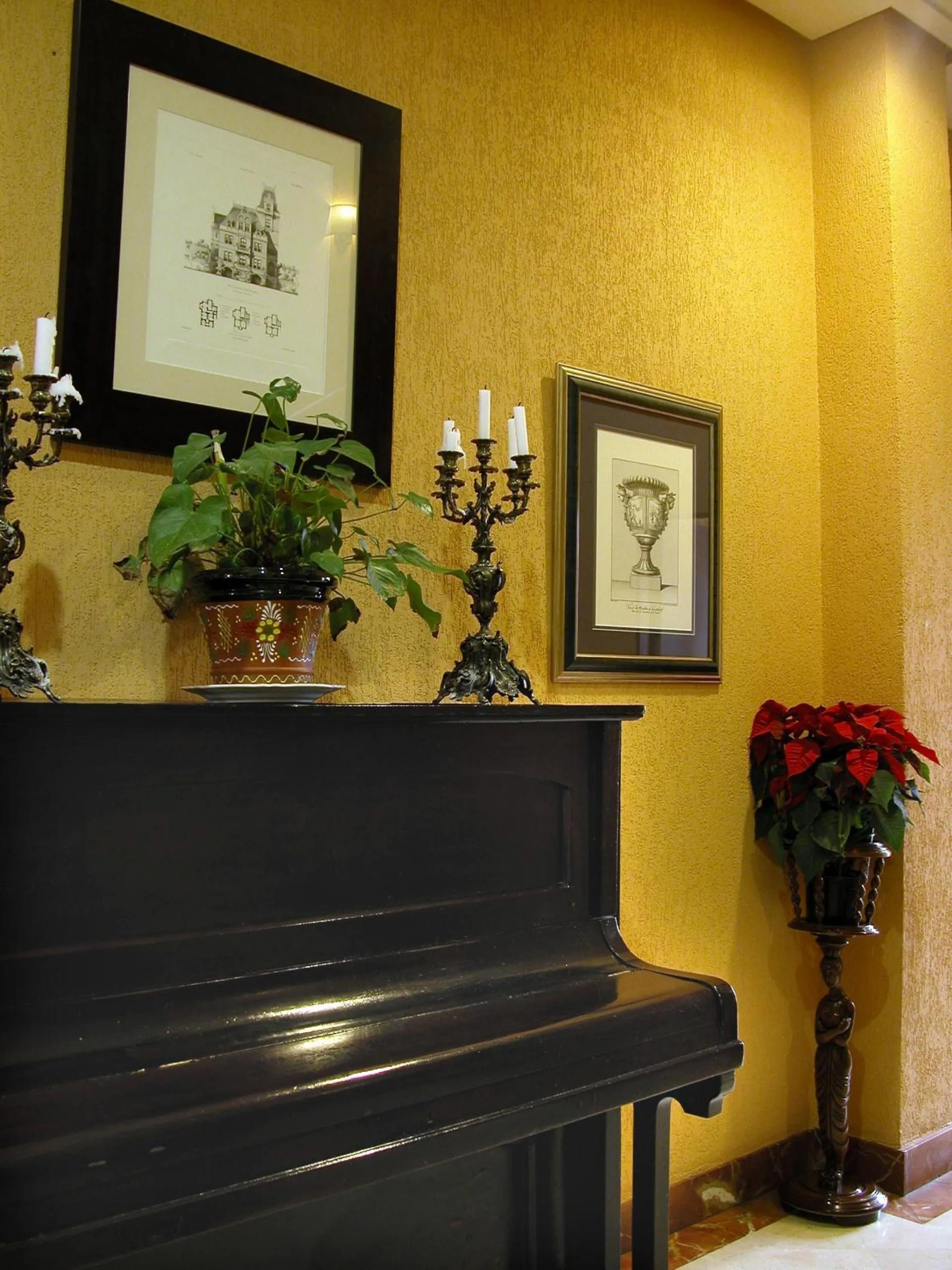 Decorative detail in Hotel Manolo Mayo