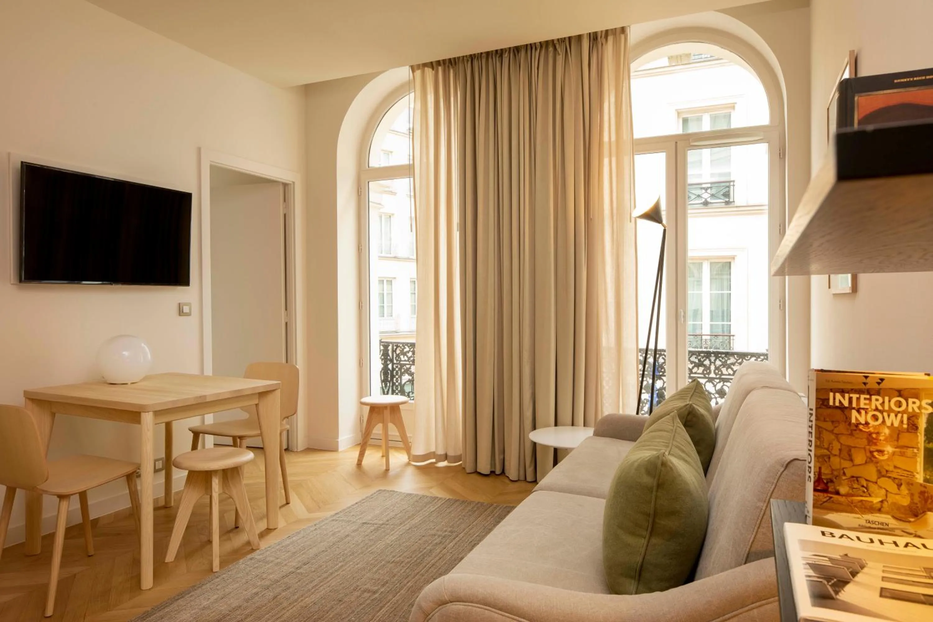 TV and multimedia in Résidence Nell Paris